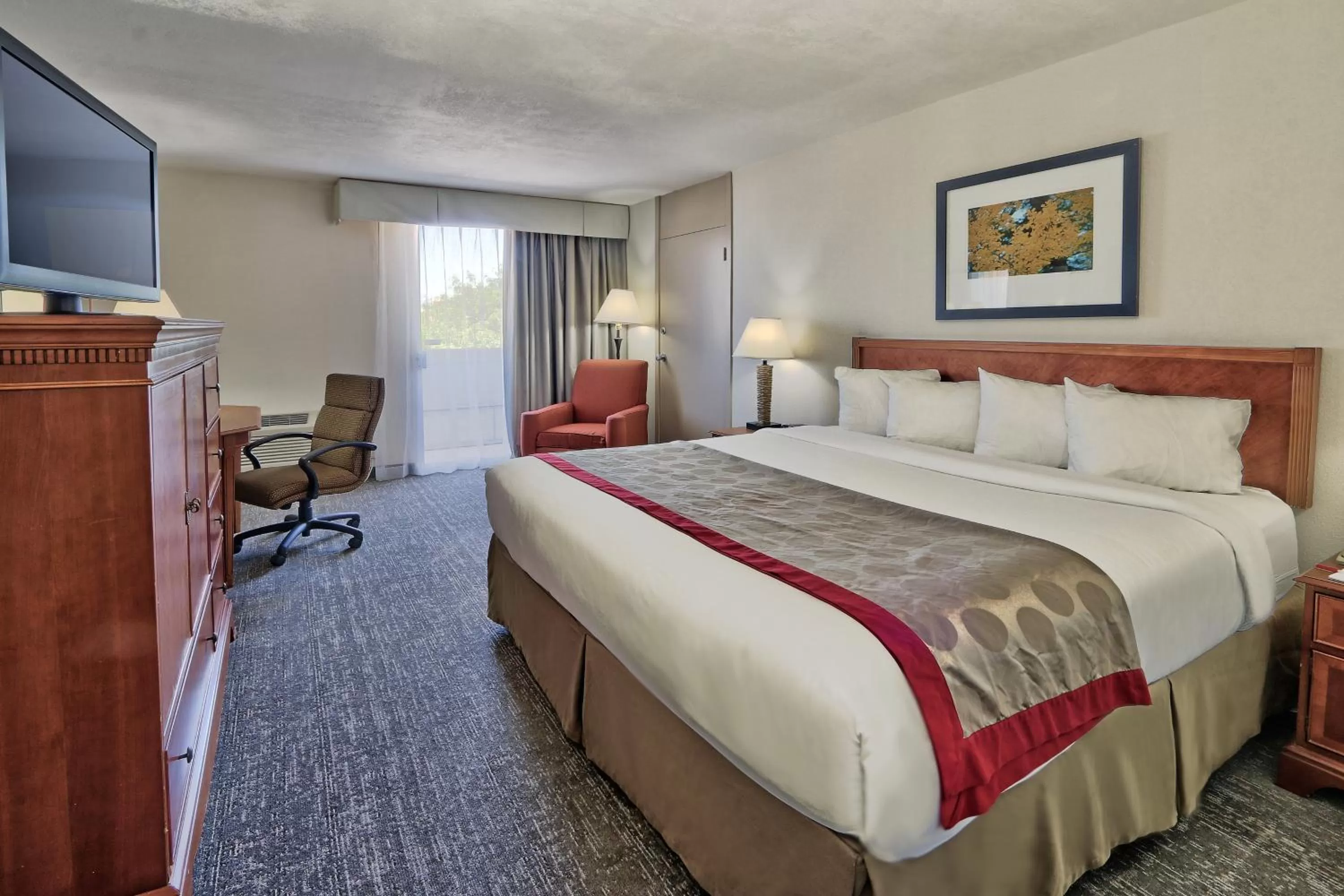 King Room - Mobility Access/Non-Smoking in Ramada by Wyndham Albuquerque Midtown