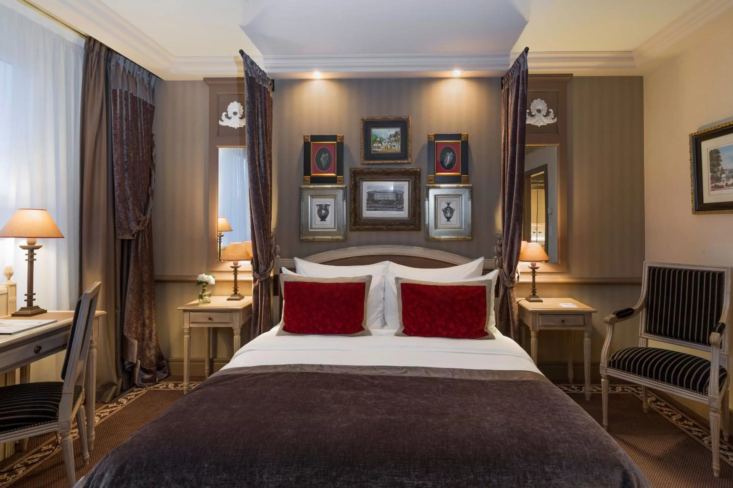 Classic Double or Twin Room in Royal Manotel