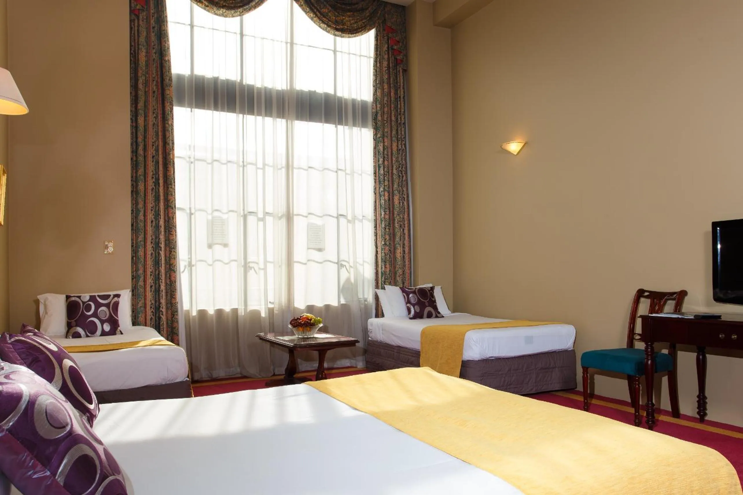 Superior Triple Room in VR Hamilton