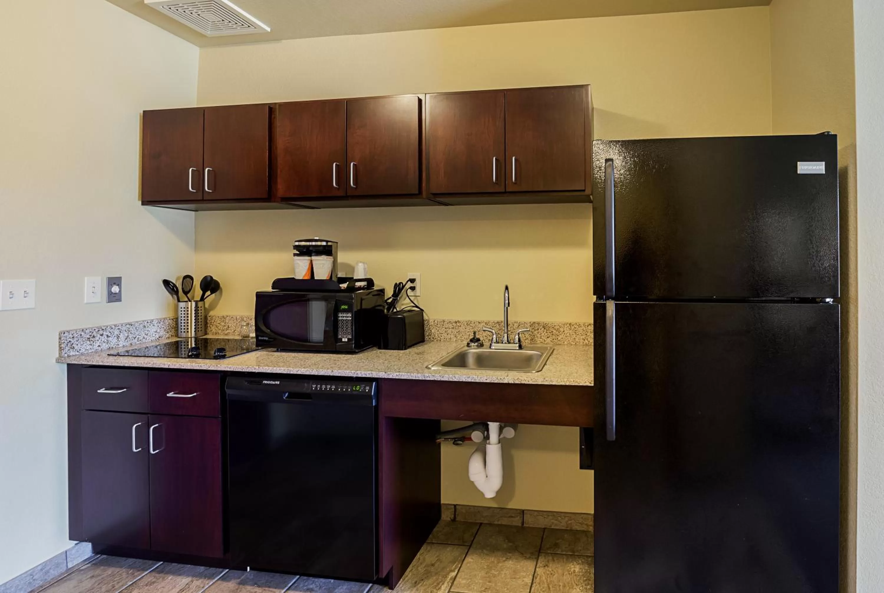 One-Bedroom Suite in Cobblestone Inn & Suites - Altamont