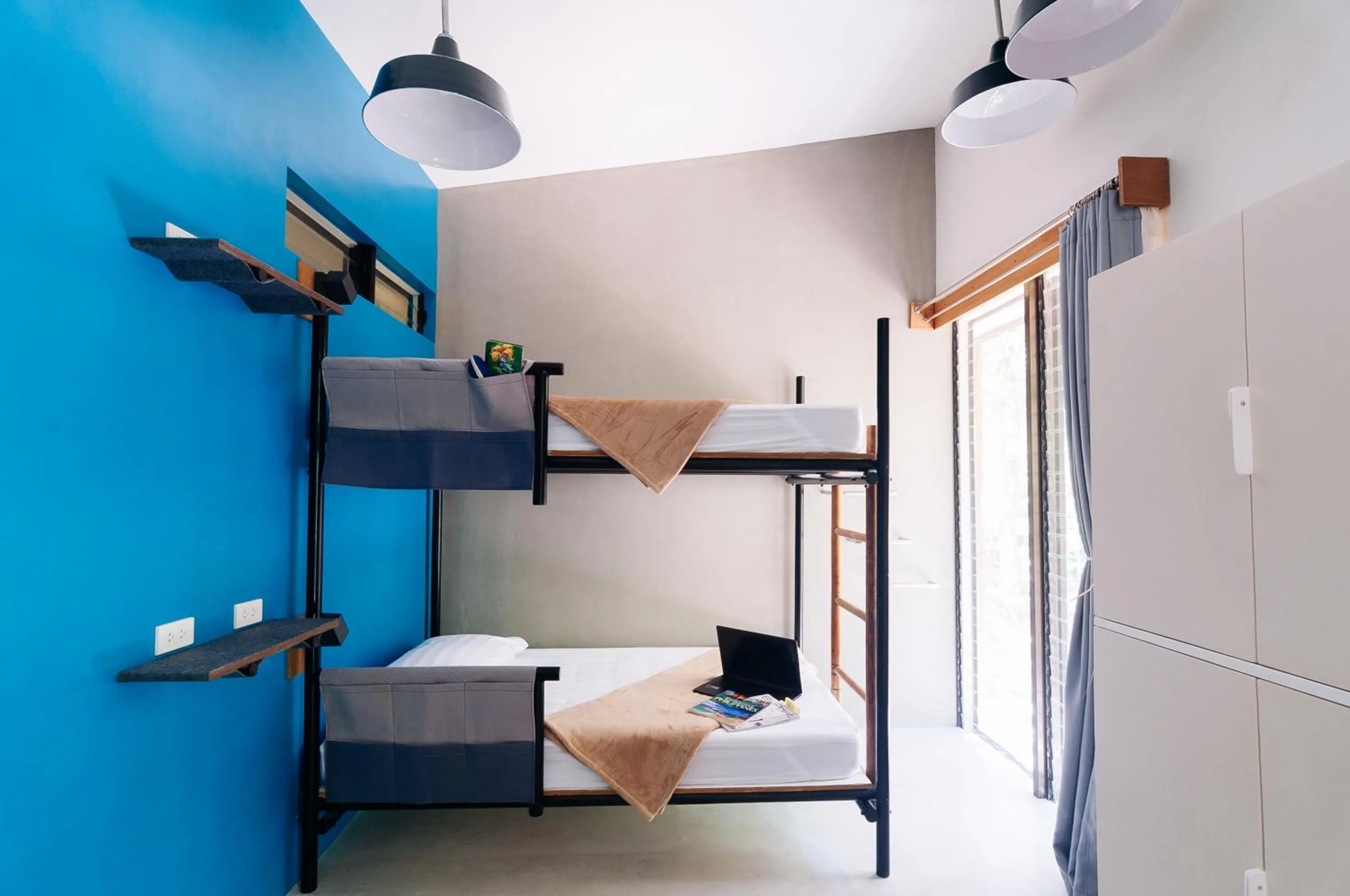 Bed in 4-Bed Mixed Dormitory Room in Spin Designer Hostel - El Nido