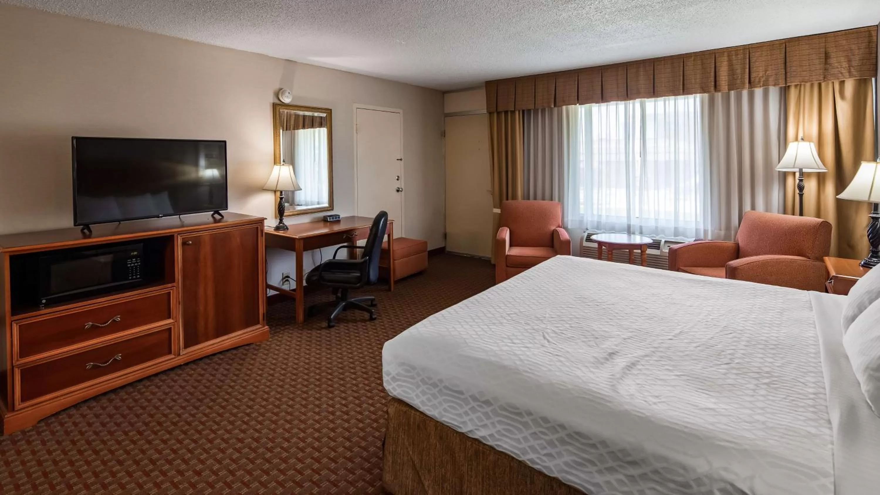 King Room - Smoking  in Baymont by Wyndham Culpeper