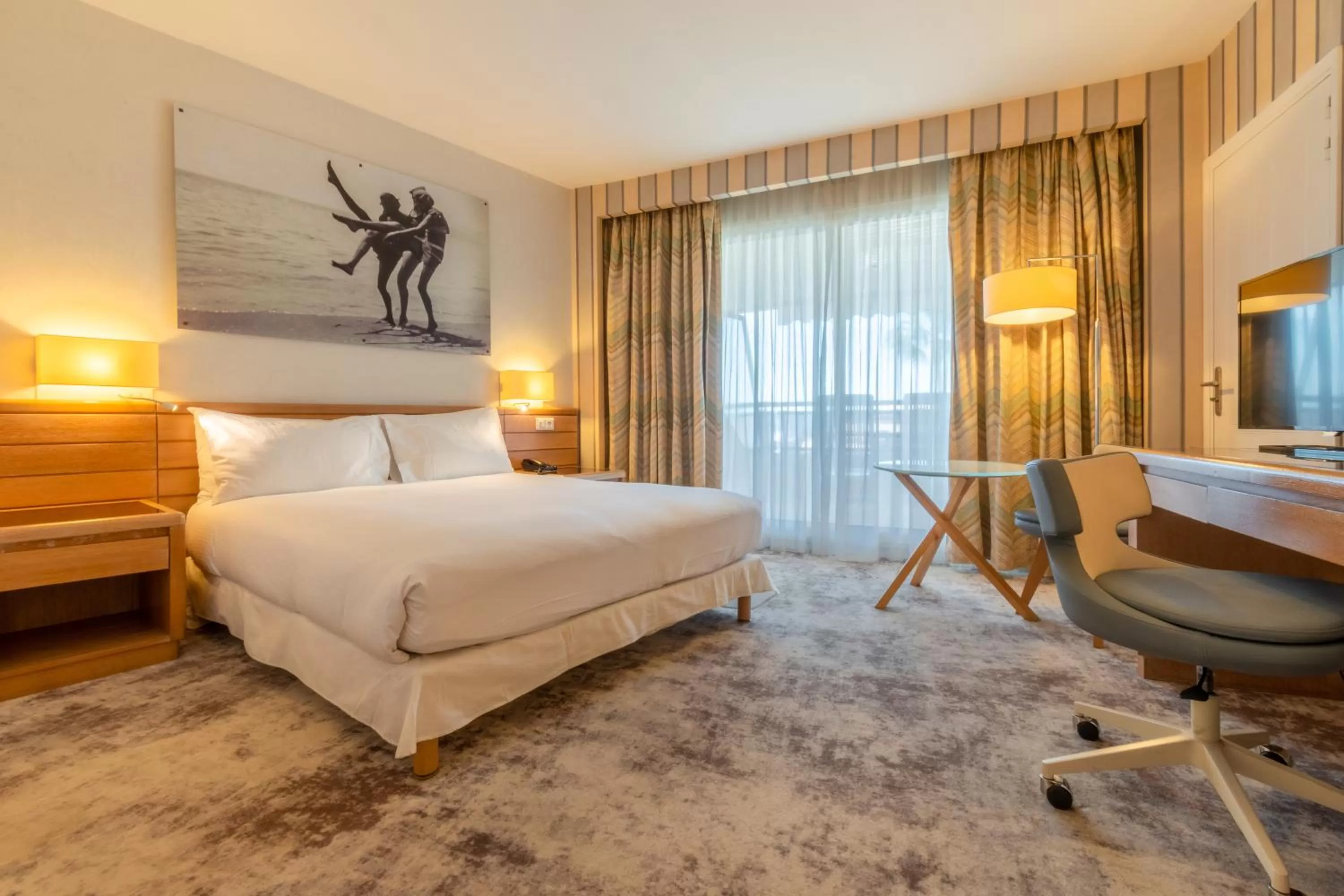 Premium Double Room with Balcony and Sea View in Holiday Inn Nice - Port St Laurent by IHG