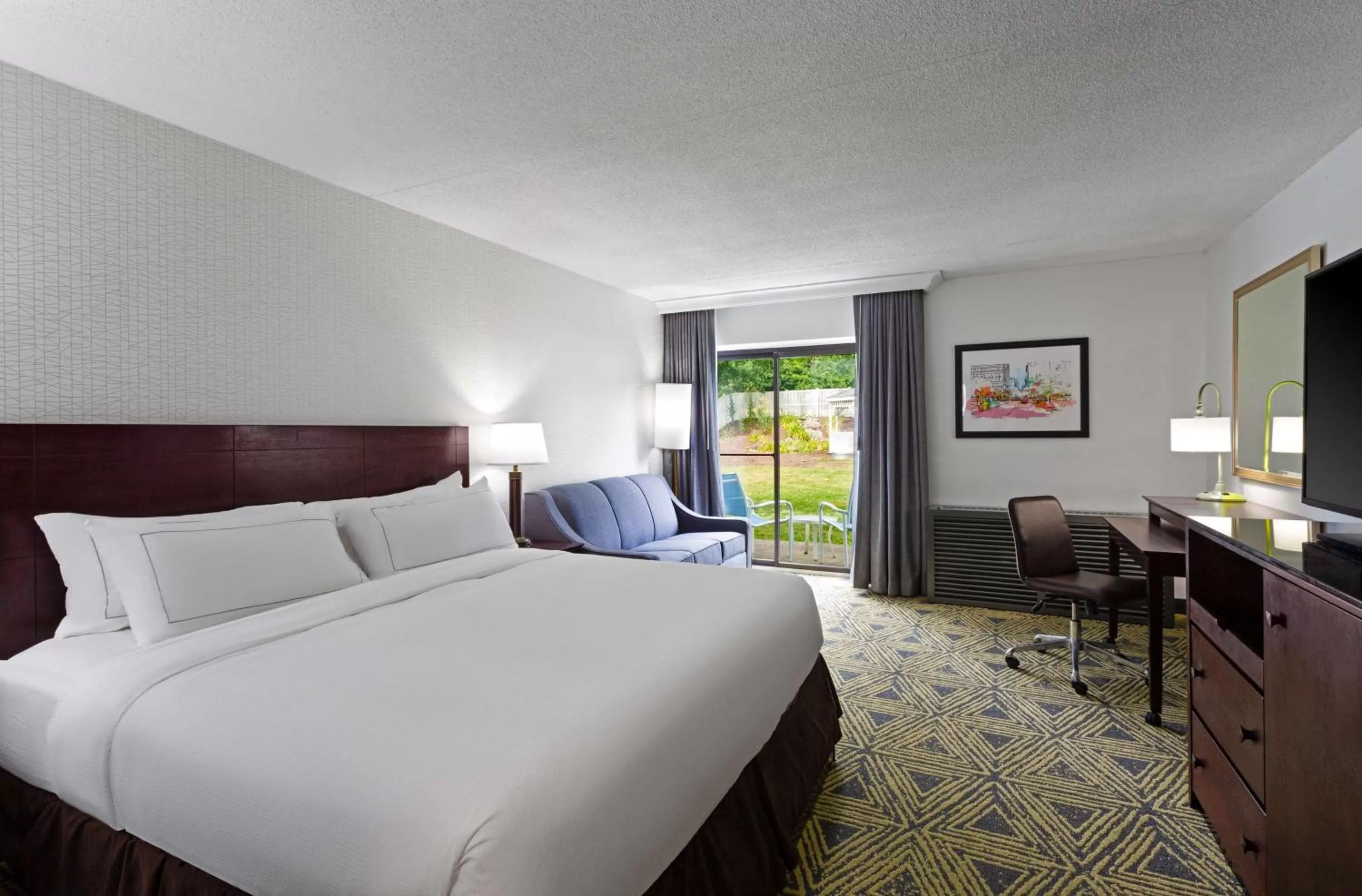 King Room with Patio - Non-Smoking in DoubleTree by Hilton Washington Meadow Lands Casino Area