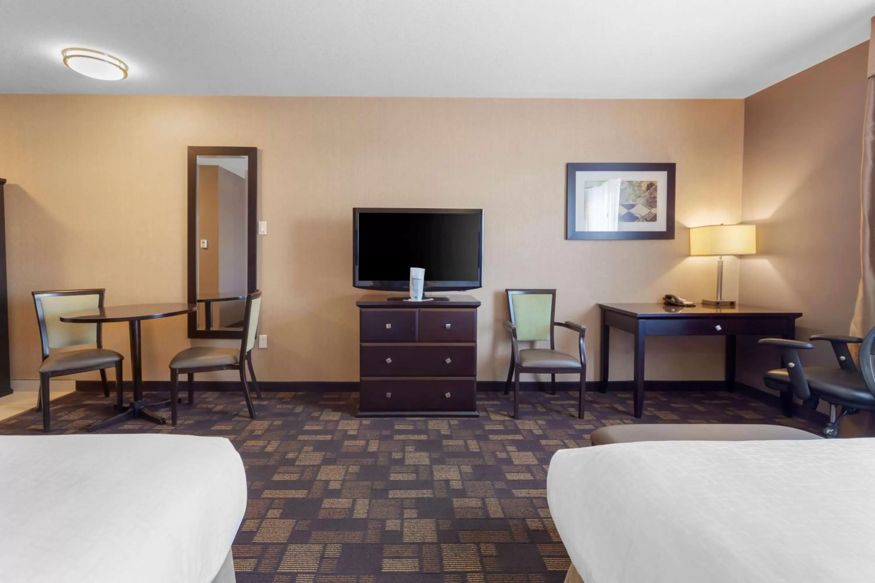 Queen Room with Two Queen Beds - Non-Smoking in Best Western PLUS Fox Creek