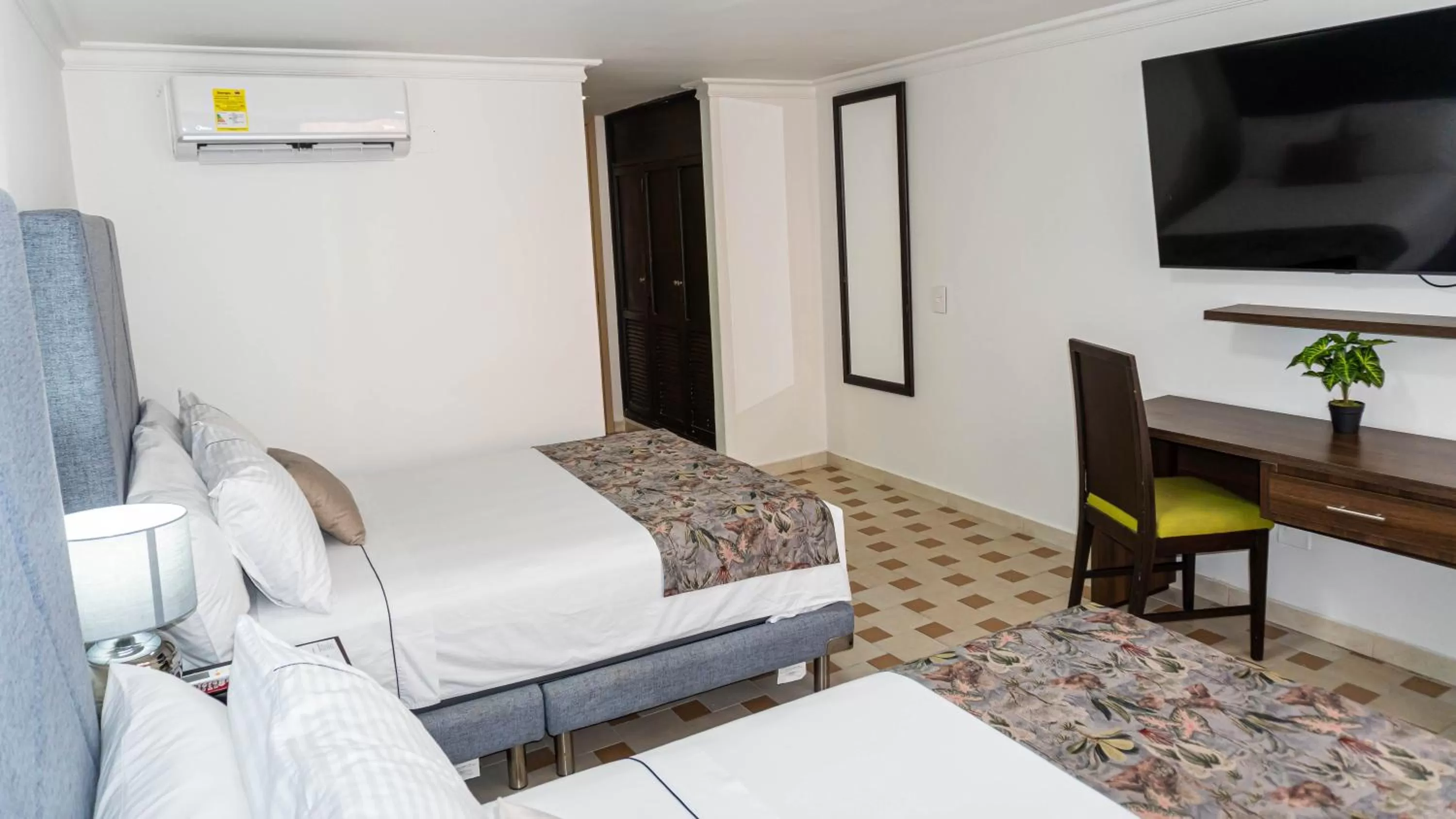 Superior Double/Twin Room in Hotel Arhuaco Rodadero