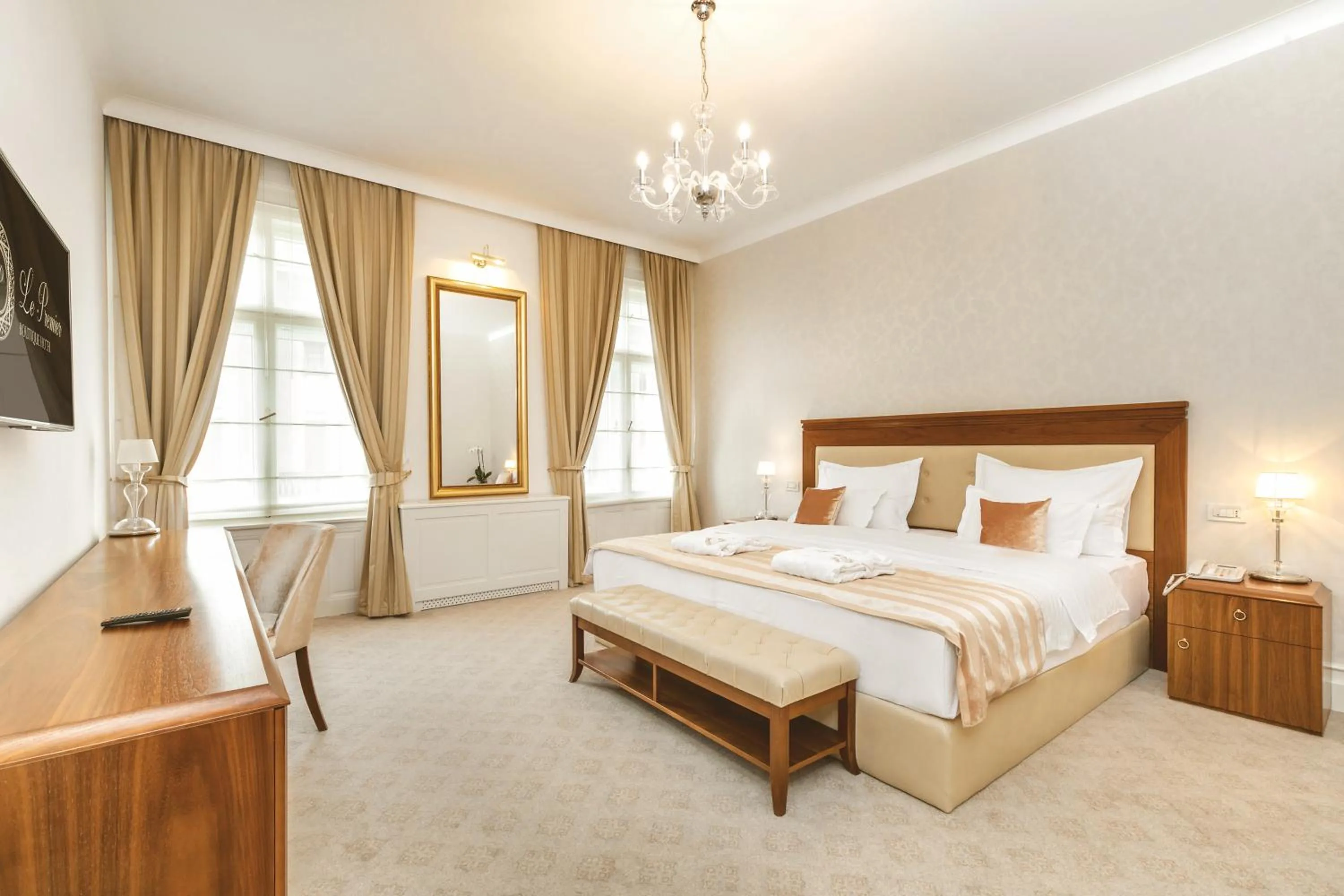 Deluxe Suite with Free Spa Access in Hotel Le Premier