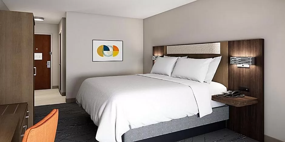 Standard King Room in Holiday Inn Express - Gloucester by IHG