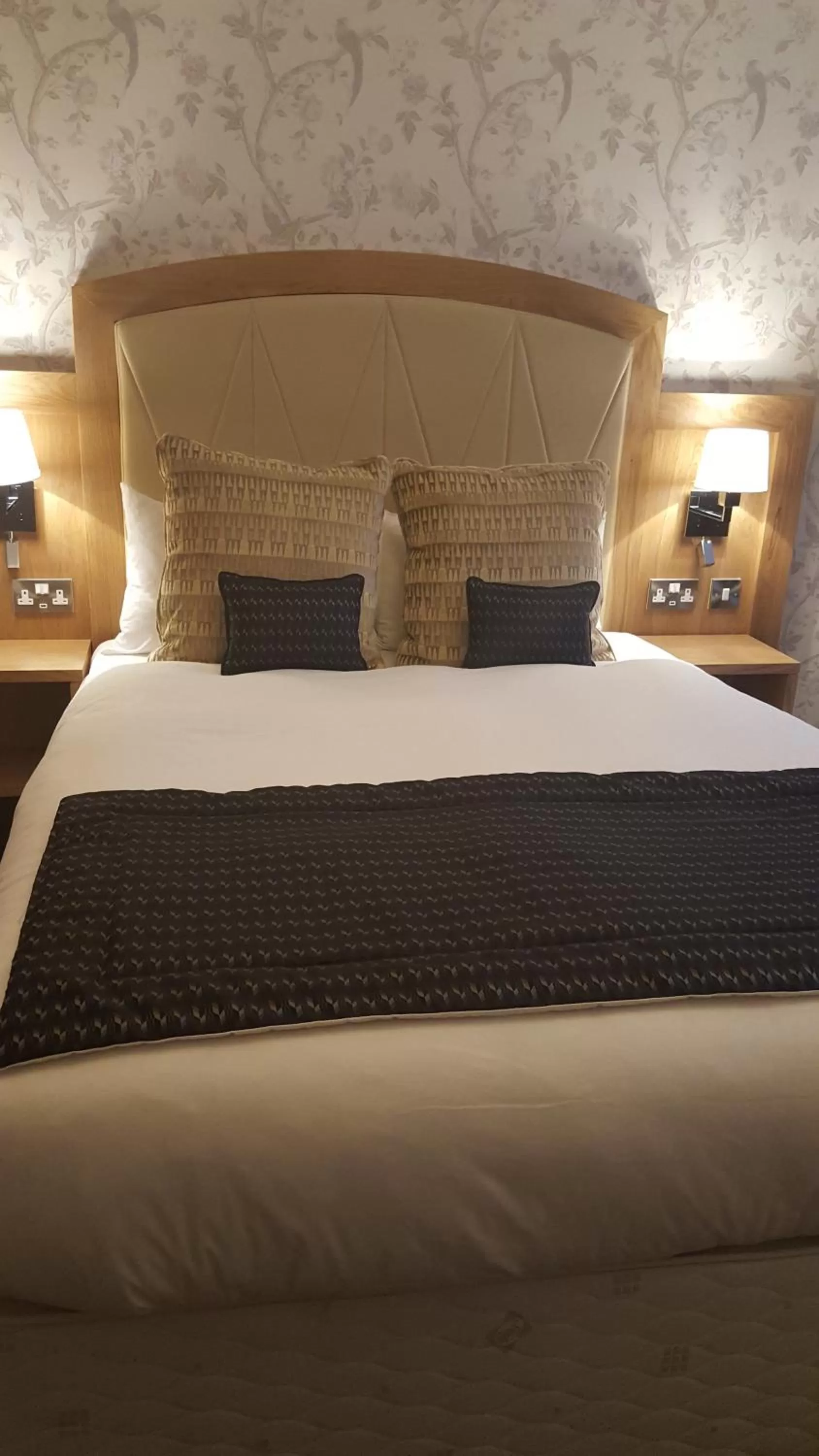 Double Room in Sandford House Hotel Wetherspoon