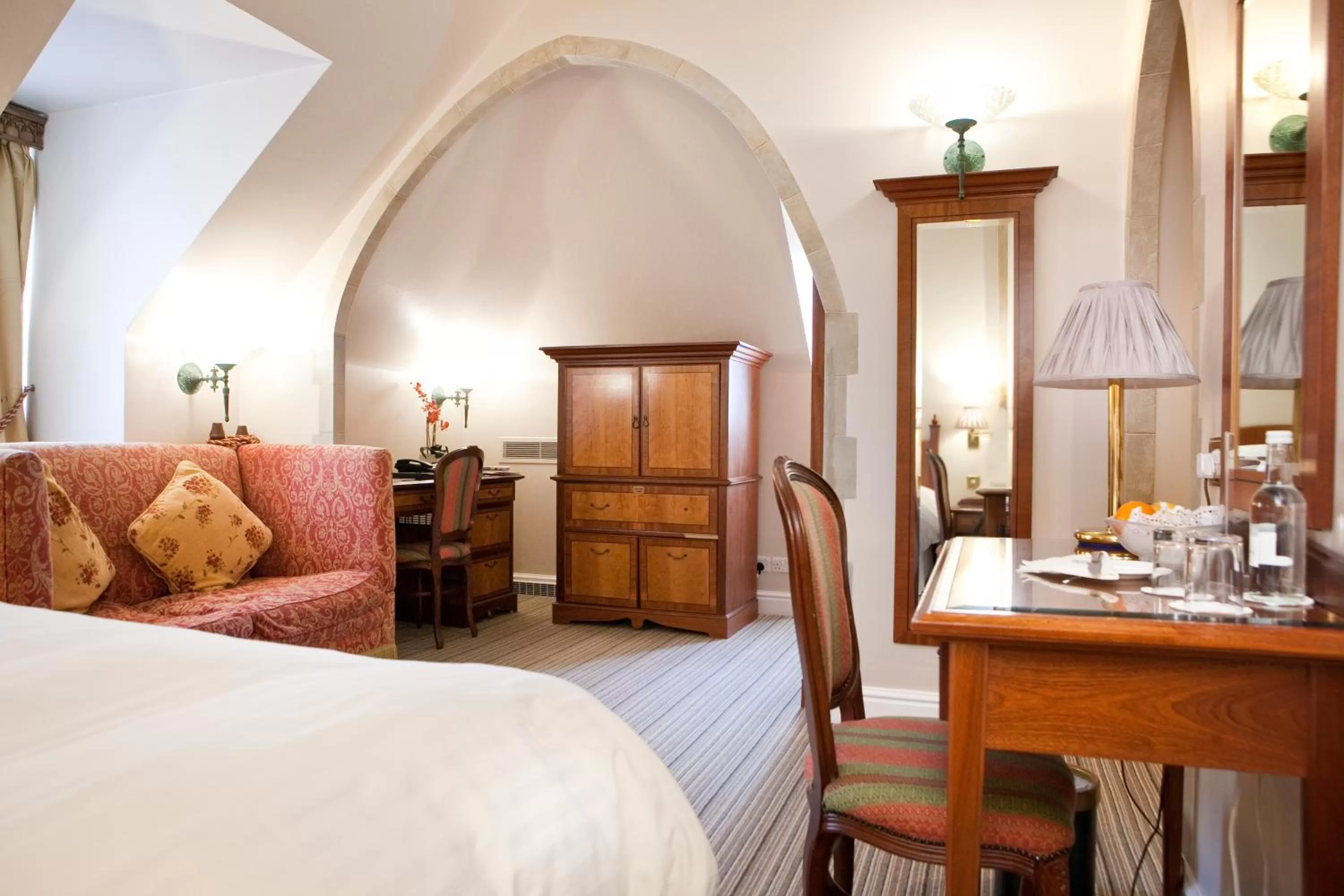 Executive Junior Suite in Marygreen Manor