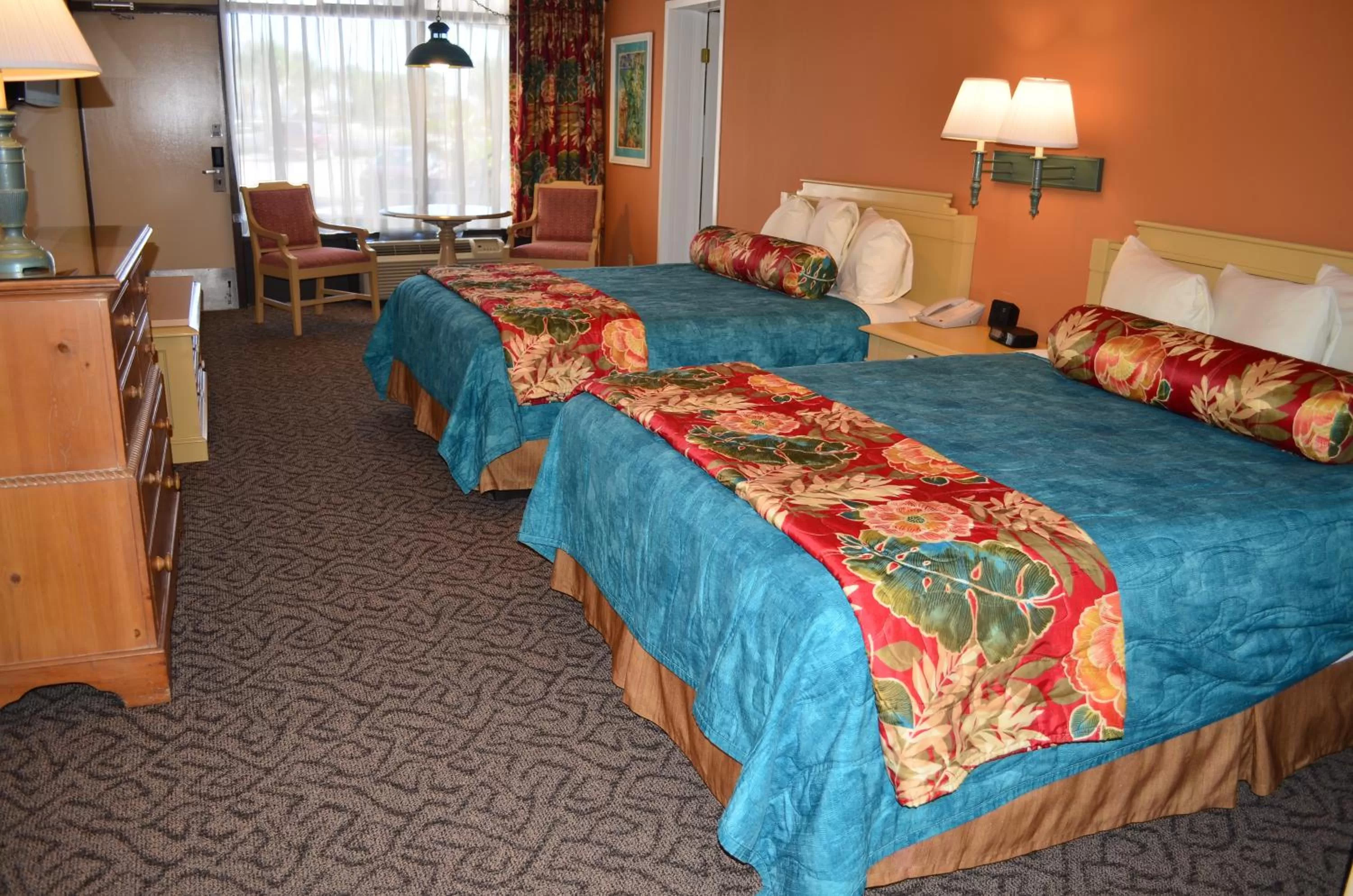 One-Bedroom Suite in Sun Viking Lodge - Daytona Beach
