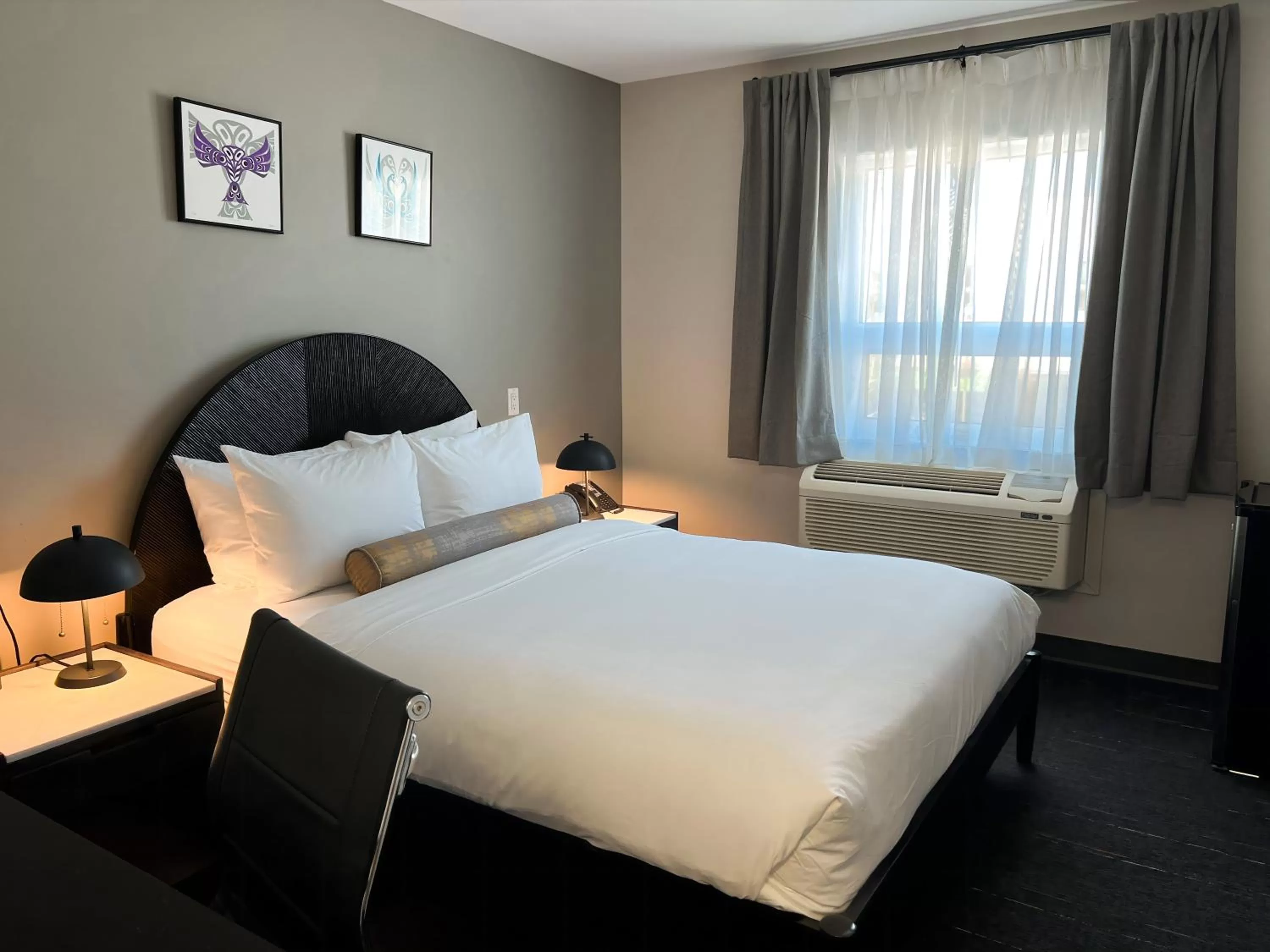 Standard Room in Edgewater Hotel