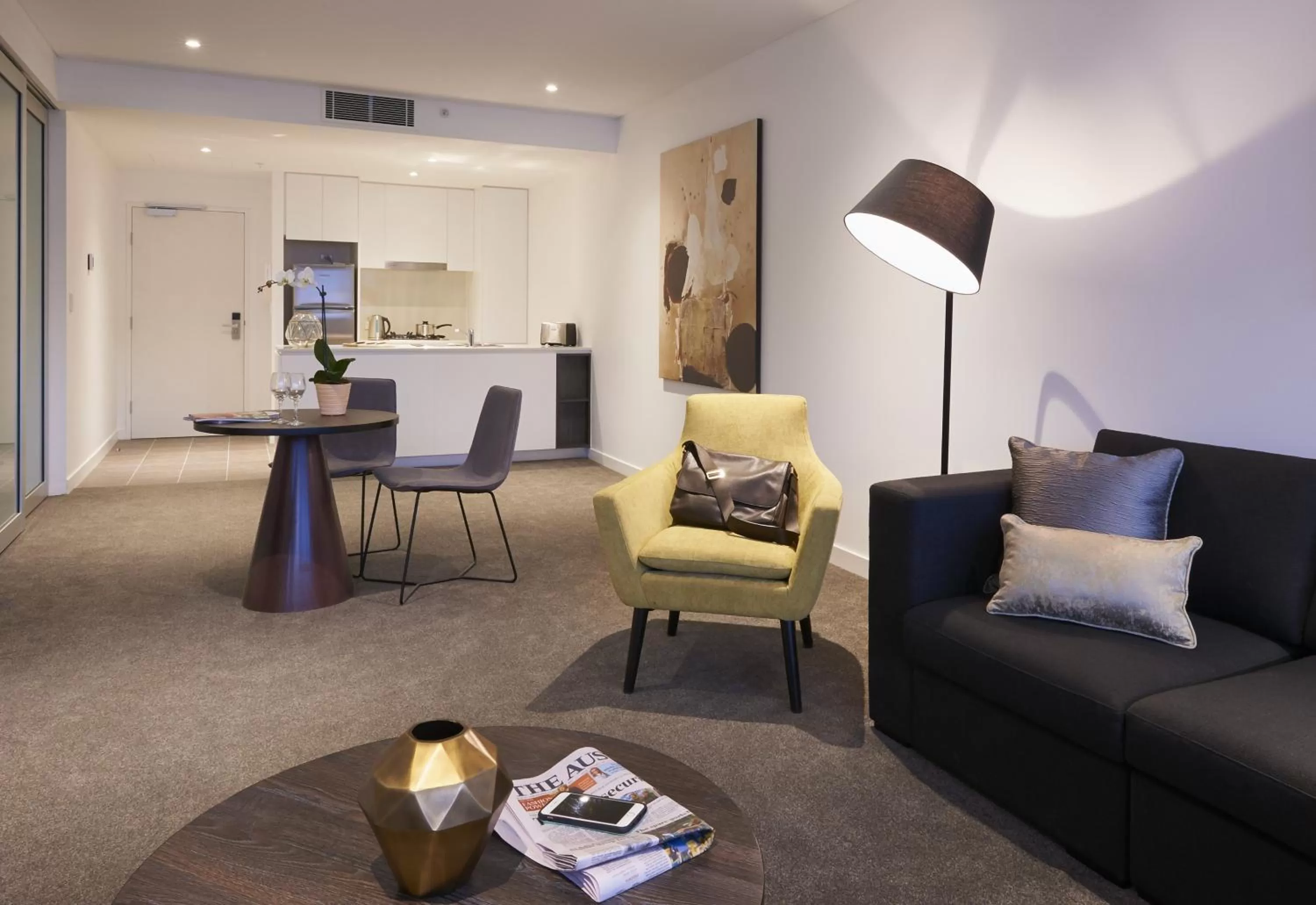 Executive One-Bedroom Apartment in Silkari Suites at Chatswood