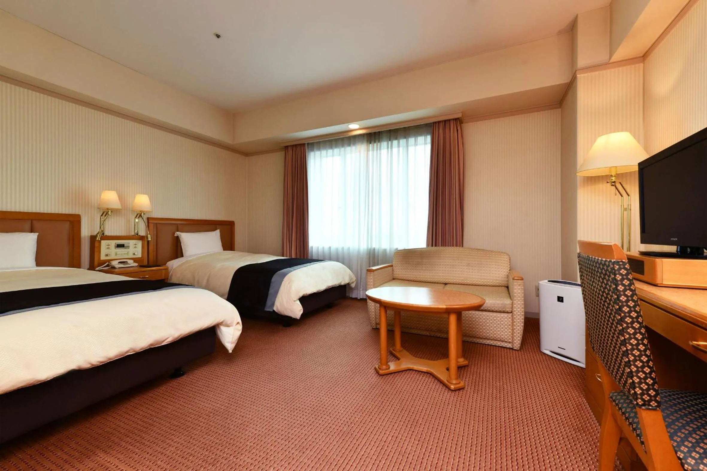 Twin Room in Crest Hotel Kashiwa