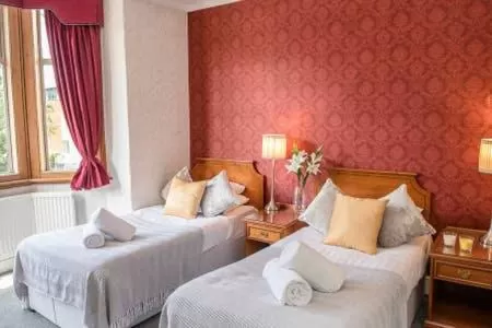 Twin Room with Private Bathroom in Crystal Hotel & Savour