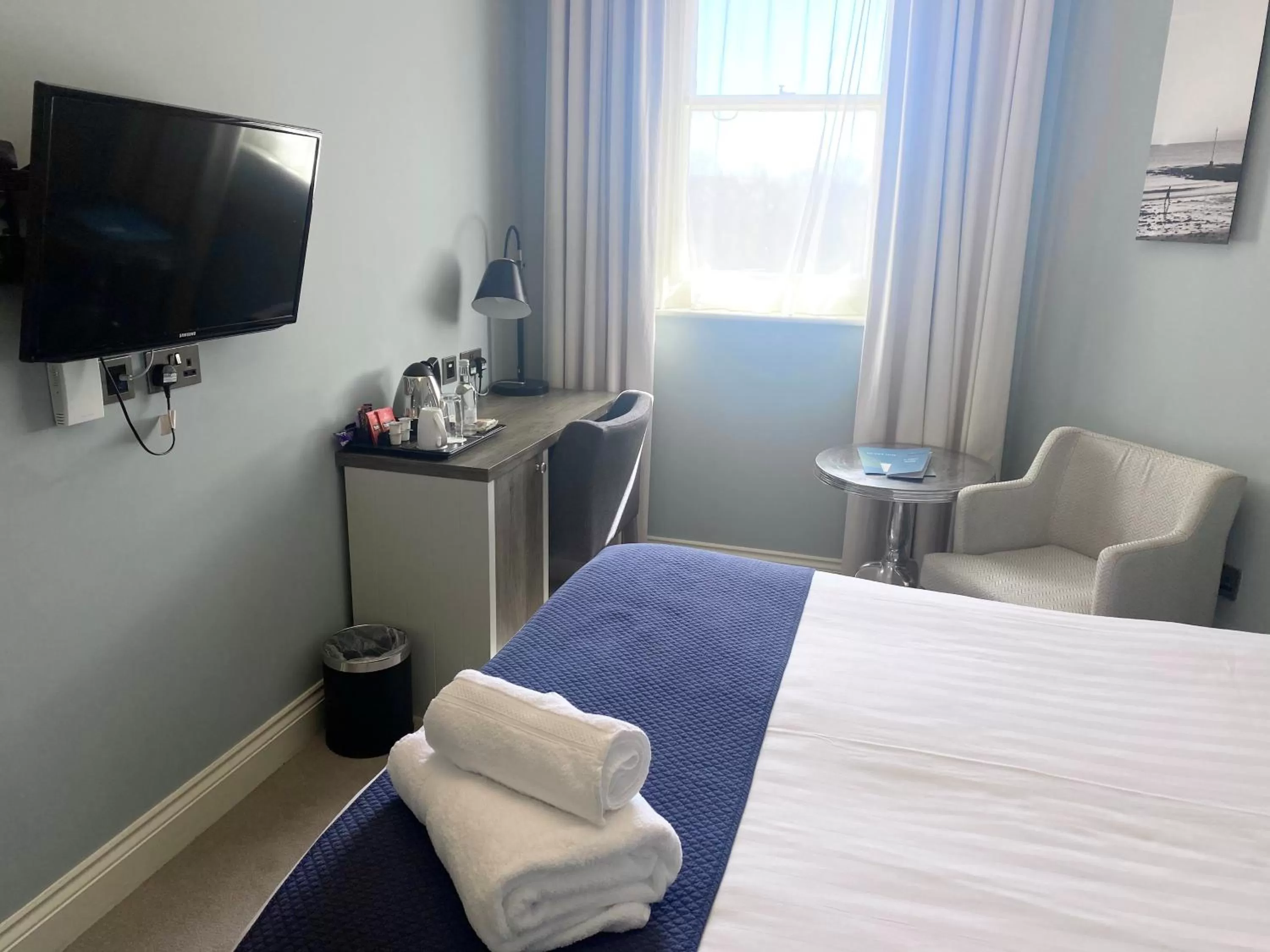 Small Double Room in Yarrow Hotel