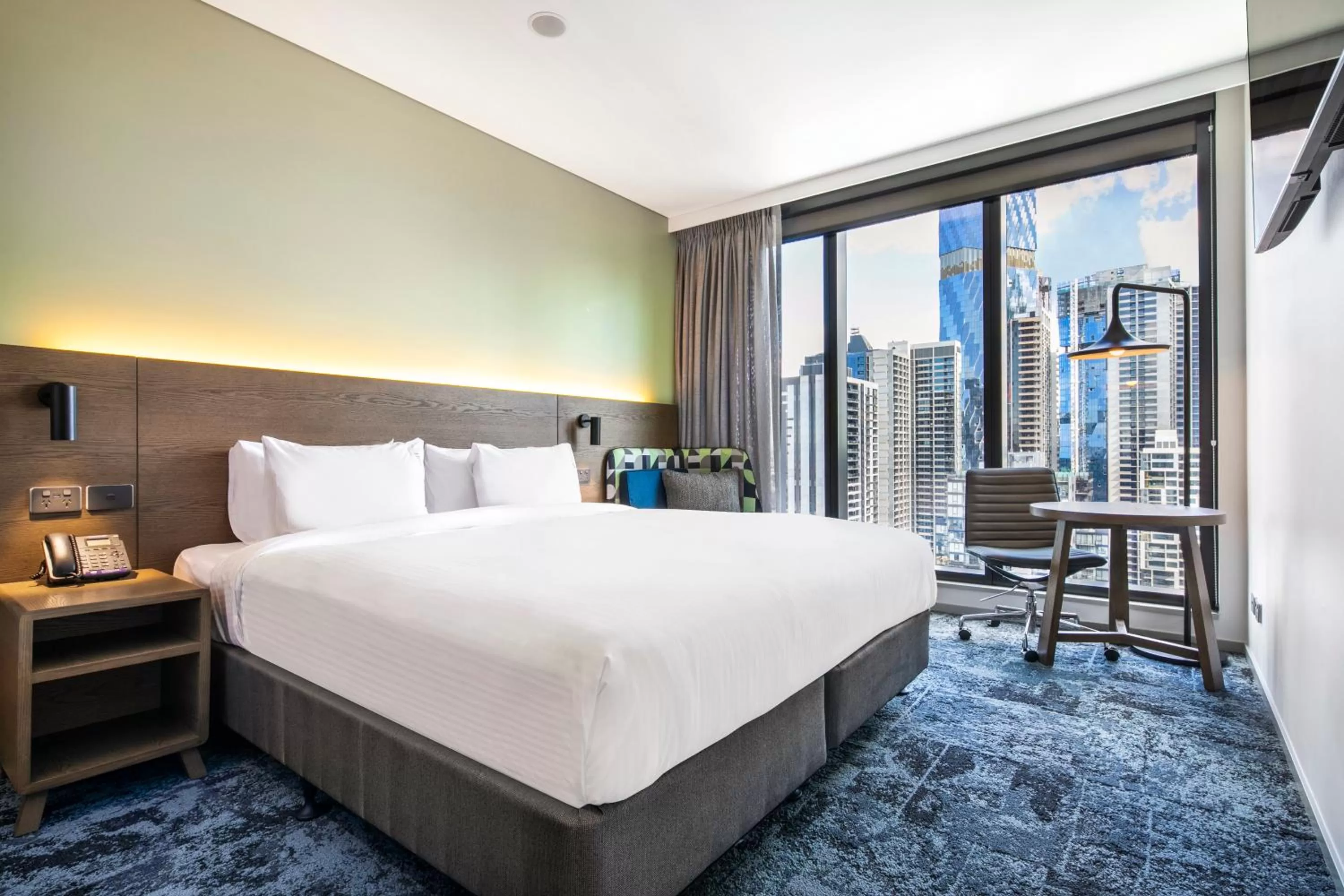 Standard King Room - Free Breakfast in Holiday Inn Express Melbourne Little Collins by IHG