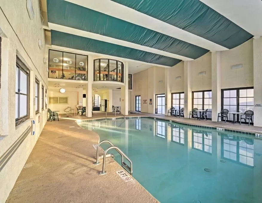 Swimming pool in Suites at the Beach