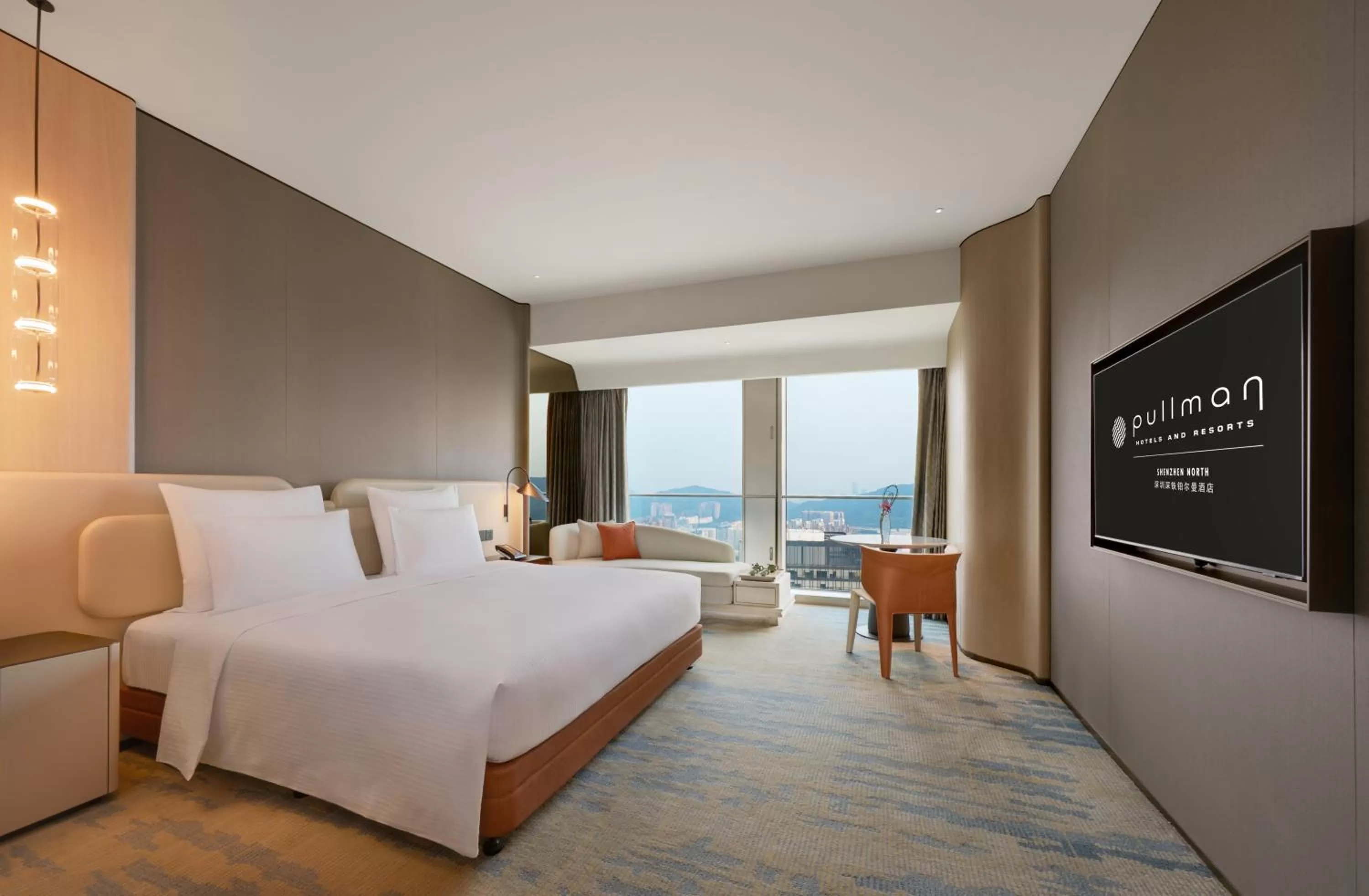 Deluxe King Room in Pullman Shenzhen North