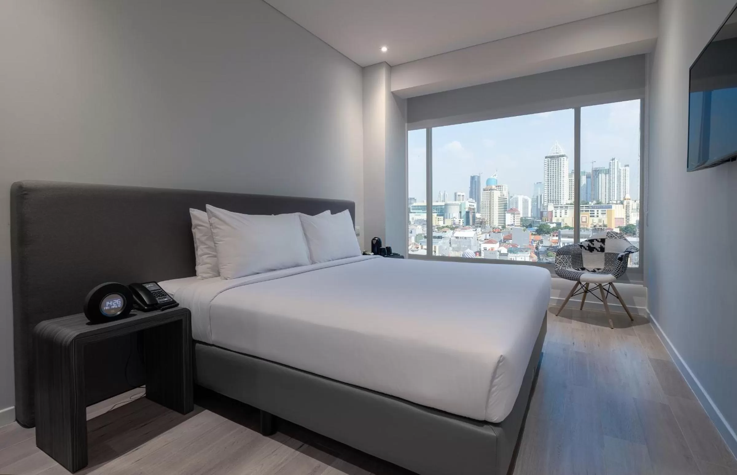 Executive Queen Room in Juno Tanah Abang Jakarta