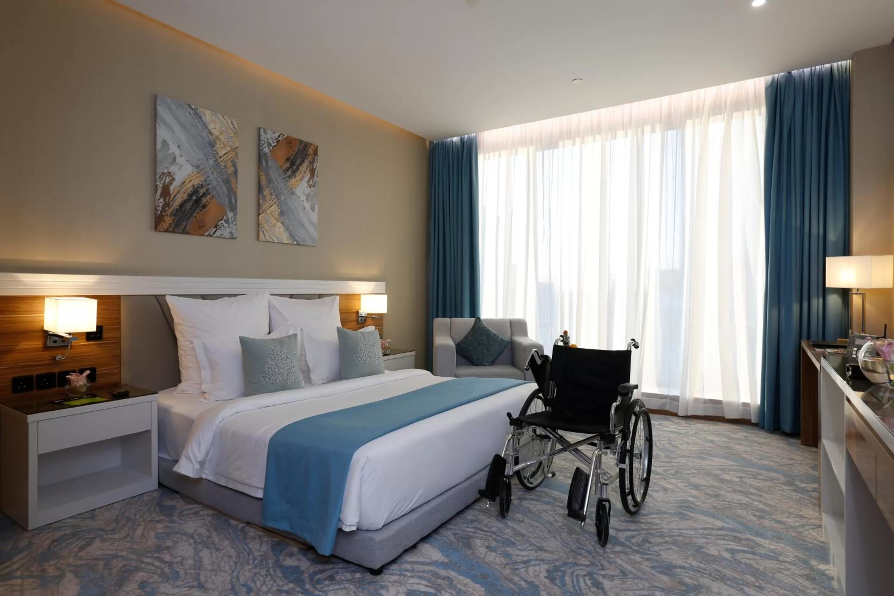 King Room - single occupancy - Disability Access in Cantonal Hotel by Warwick