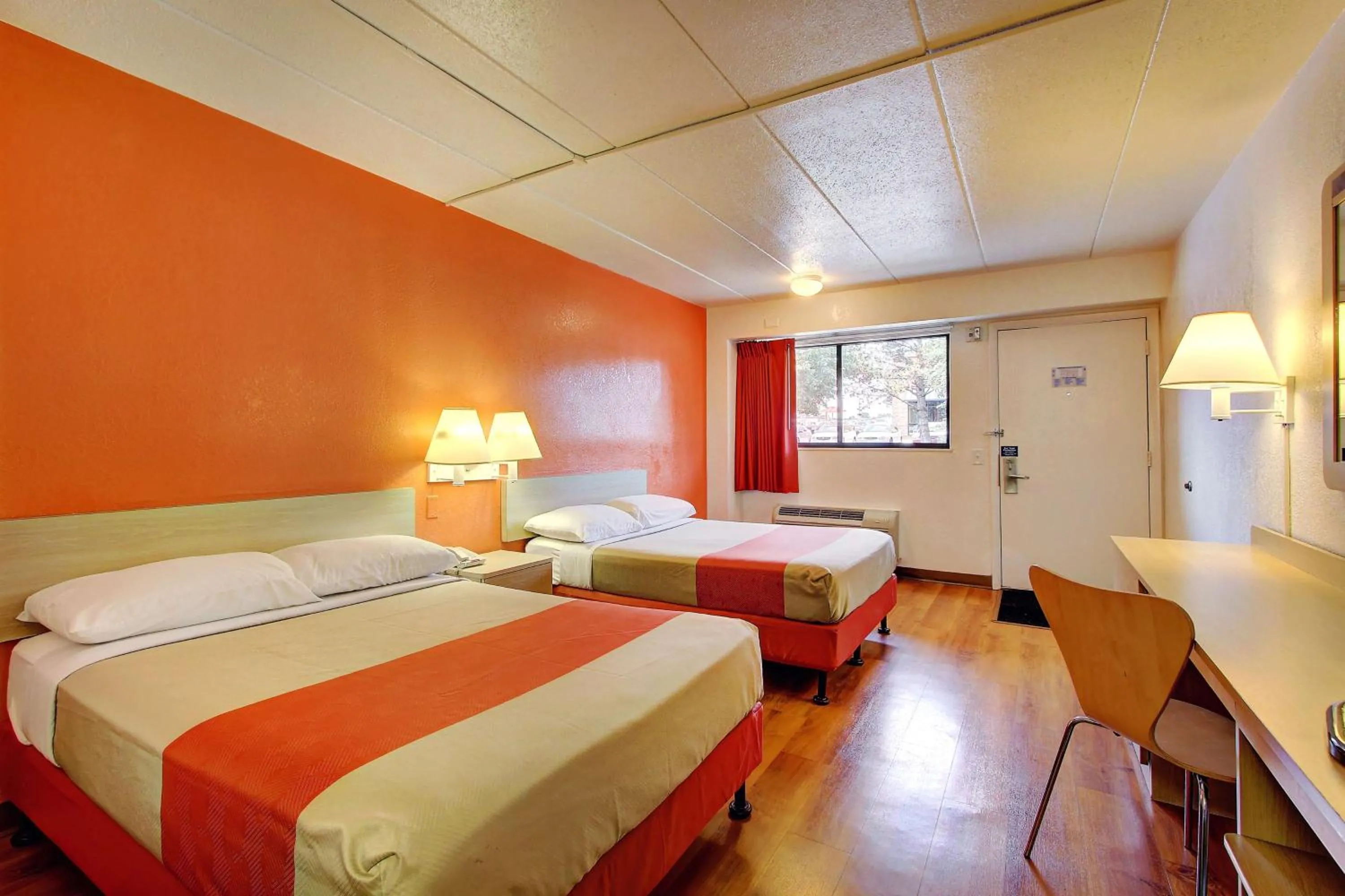 Quadruple Room in Motel 6-York, PA
