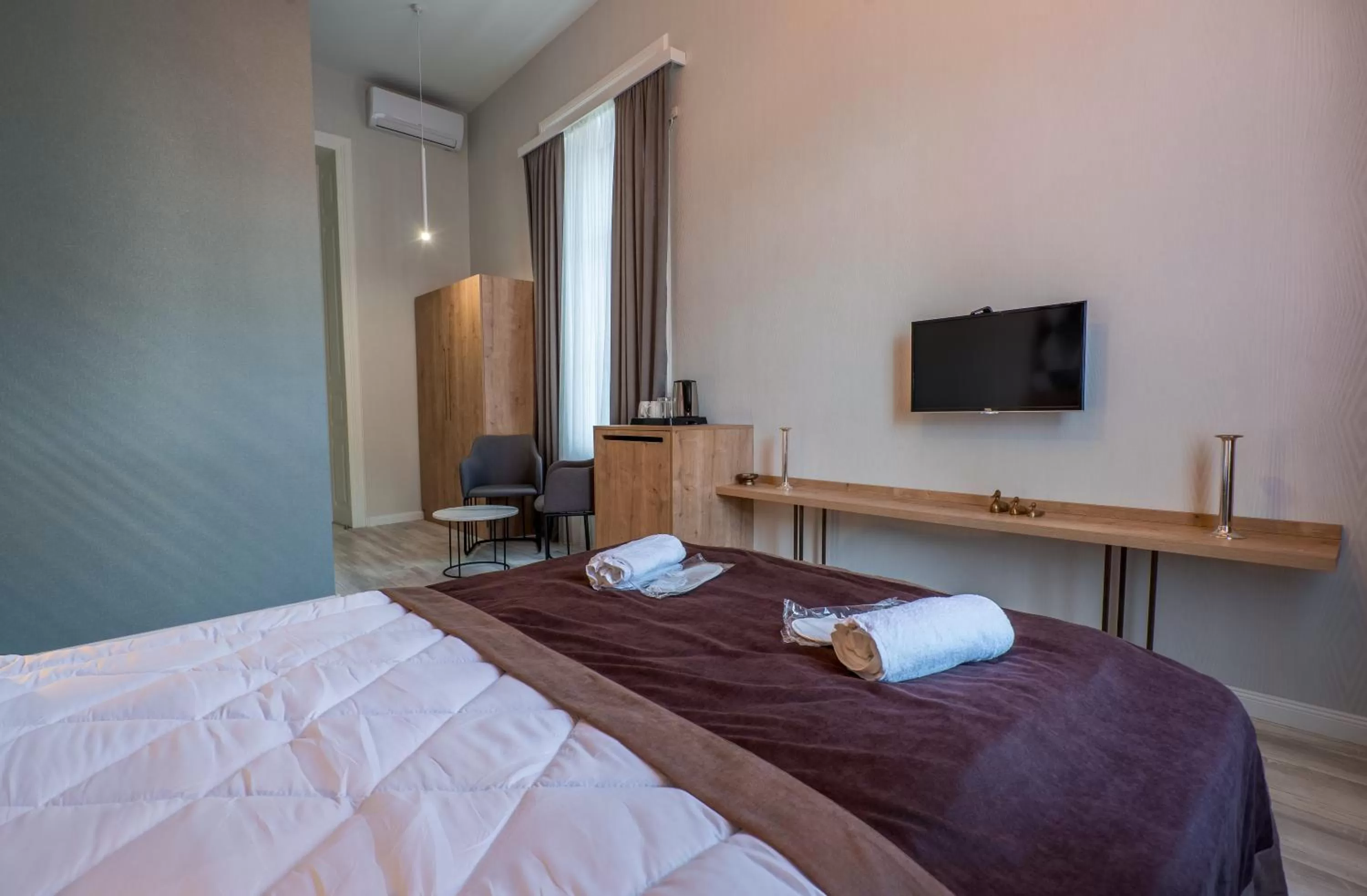 Superior Double or Twin Room with City View in Mini Hotel on Aghmashenebeli Ave