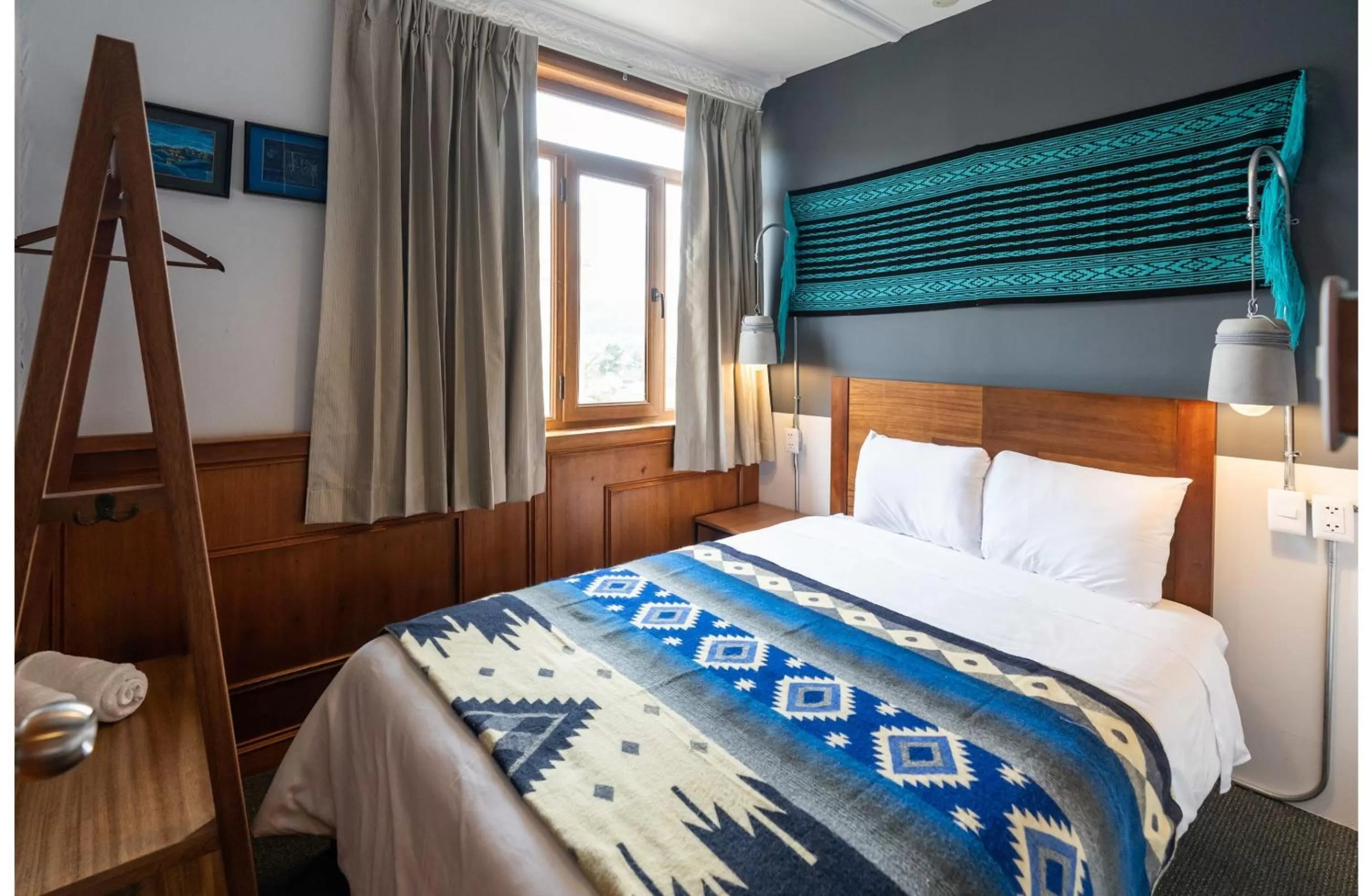 Small Room with Shared Bathroom in Selina Cuenca