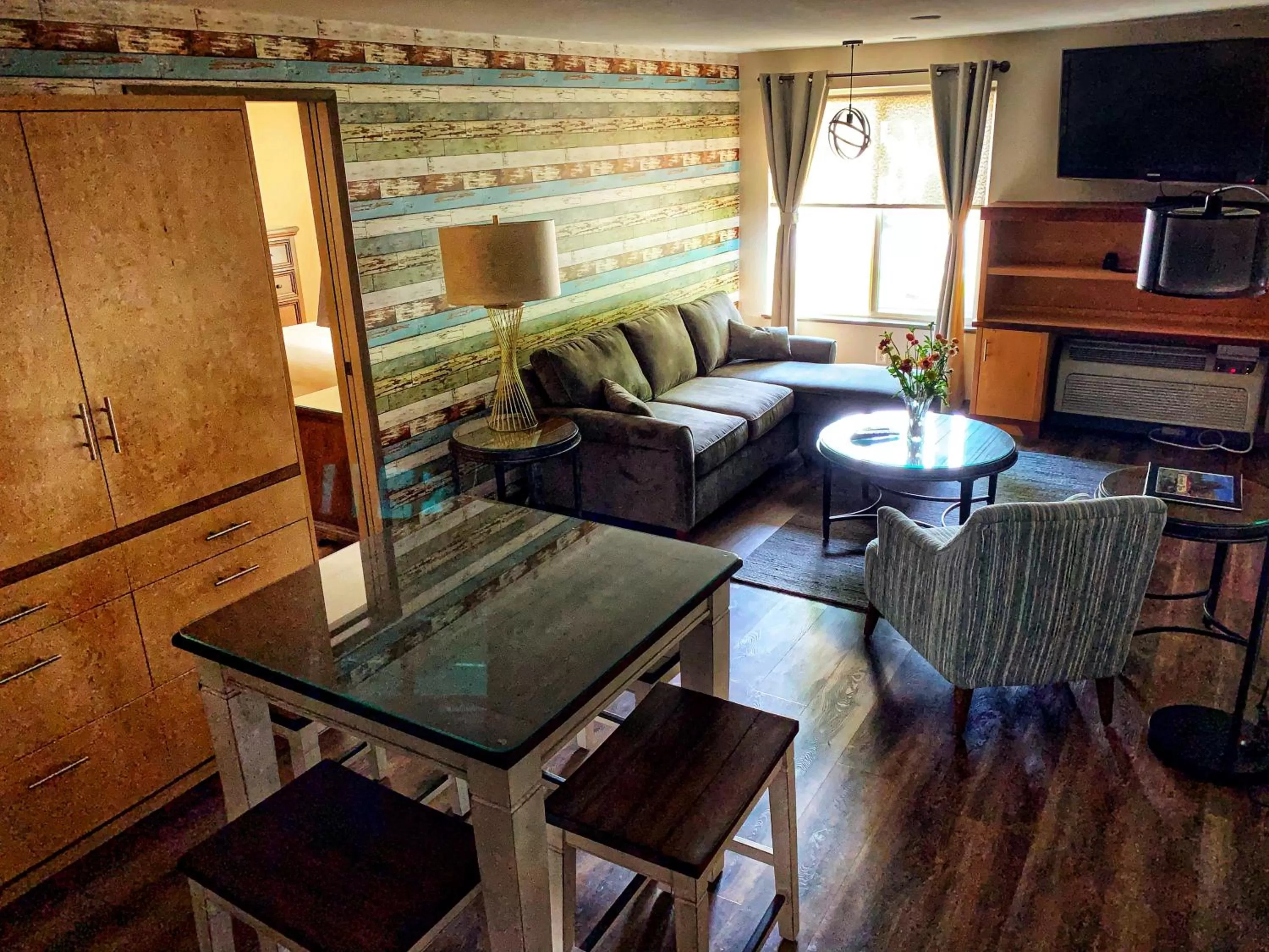 Suite in Stratford Inn