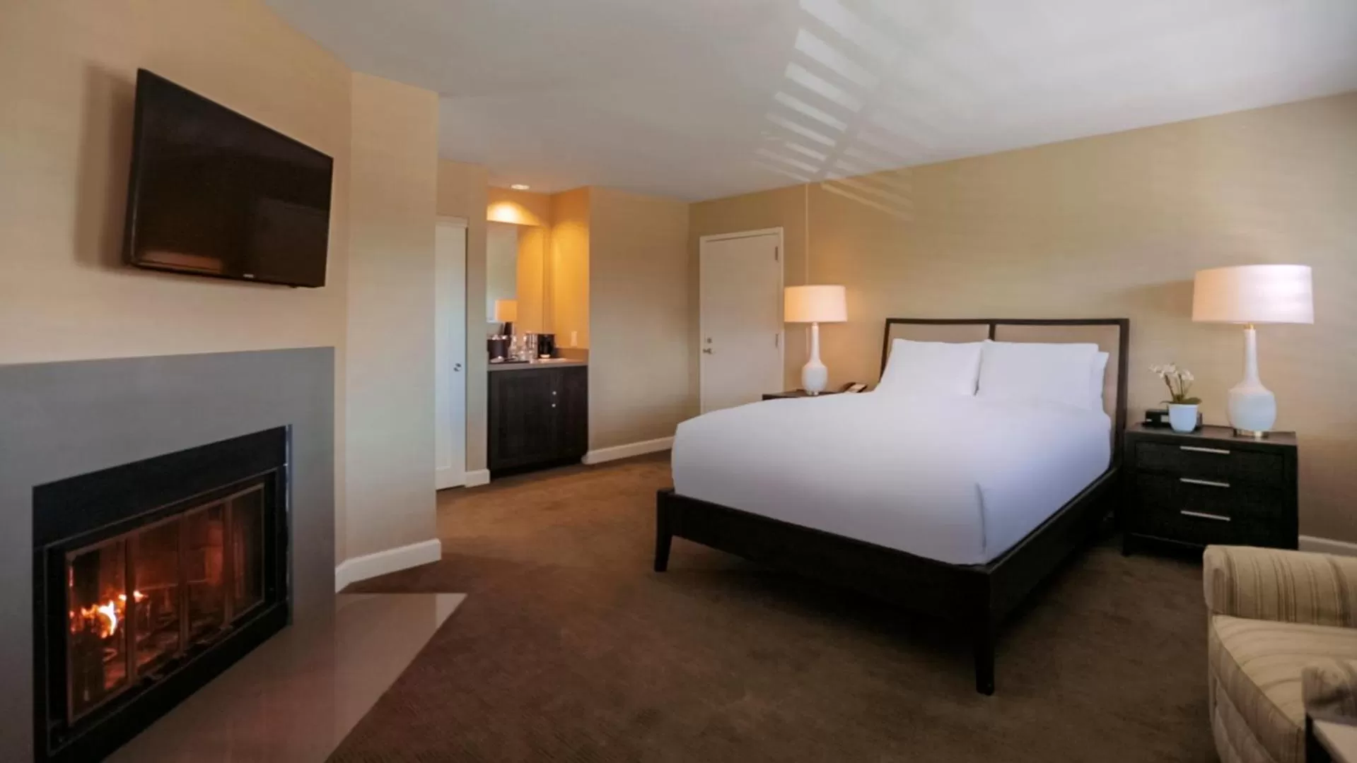 Executive Two Queens Suite in Cupertino Hotel
