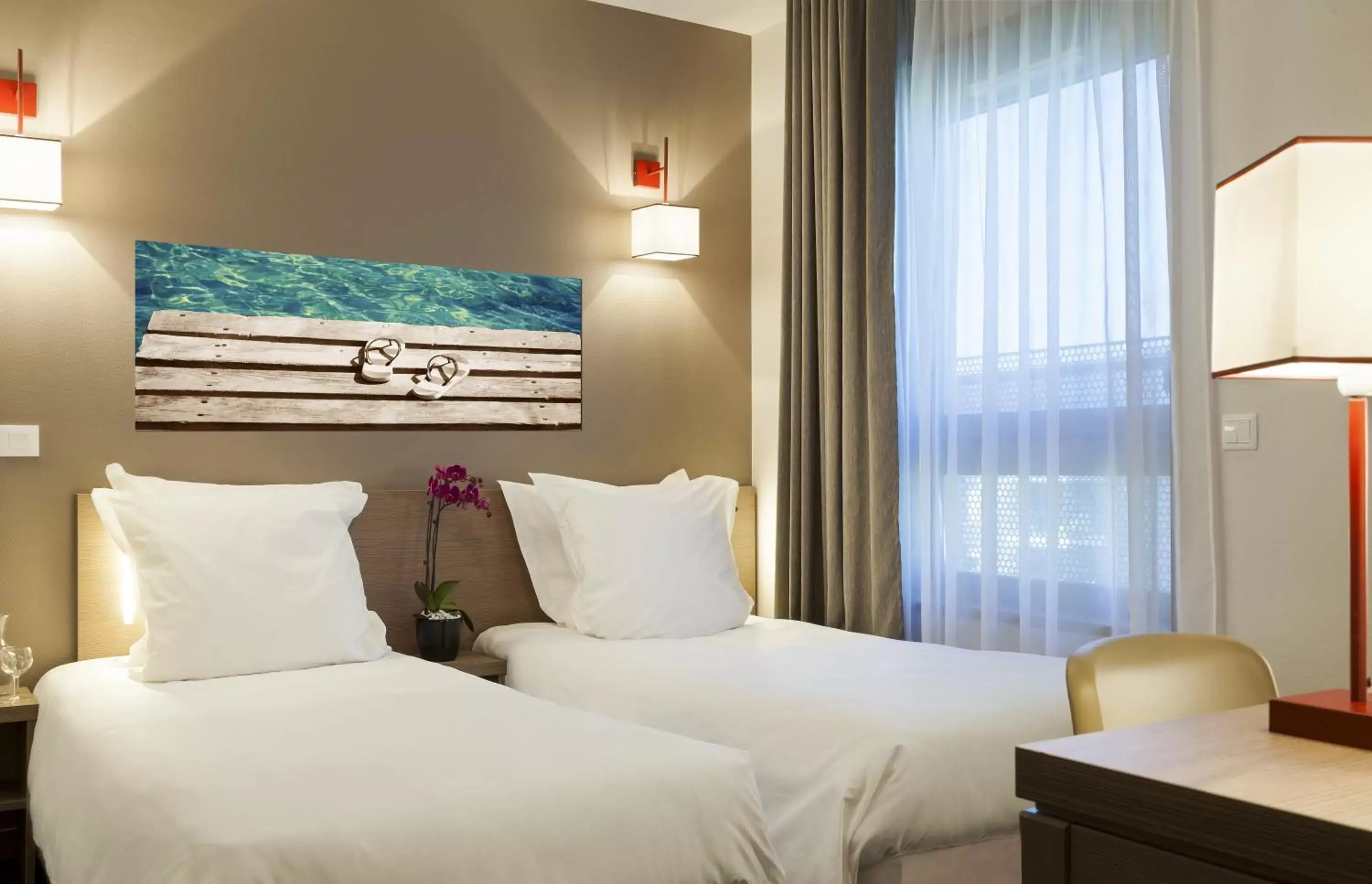 Nehô Suites Porte de Genève - Gare Annemasse Nehô Suites Porte de Genève - Gare Annemasse