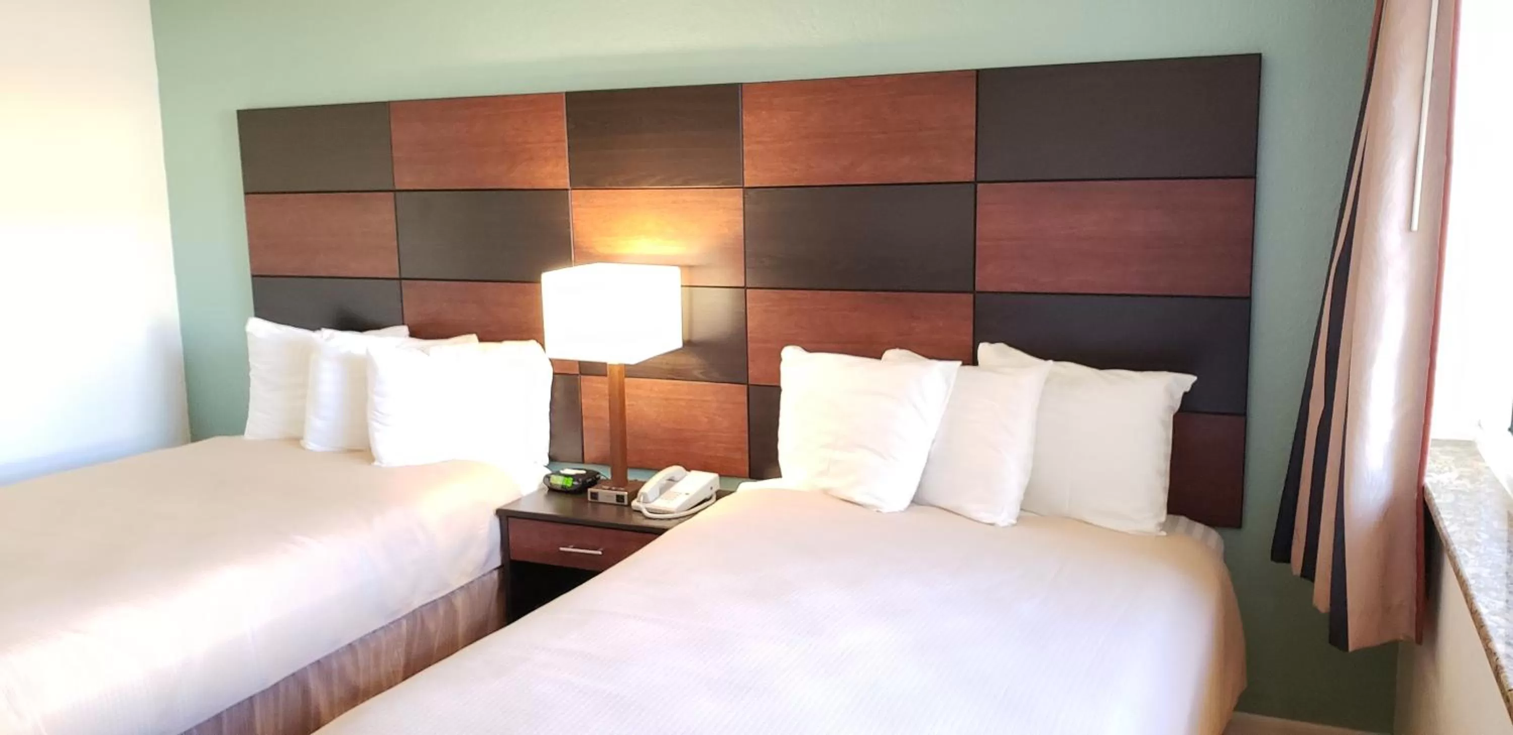 Suite with Balcony in Oceanfront Inn and Suites - Ormond