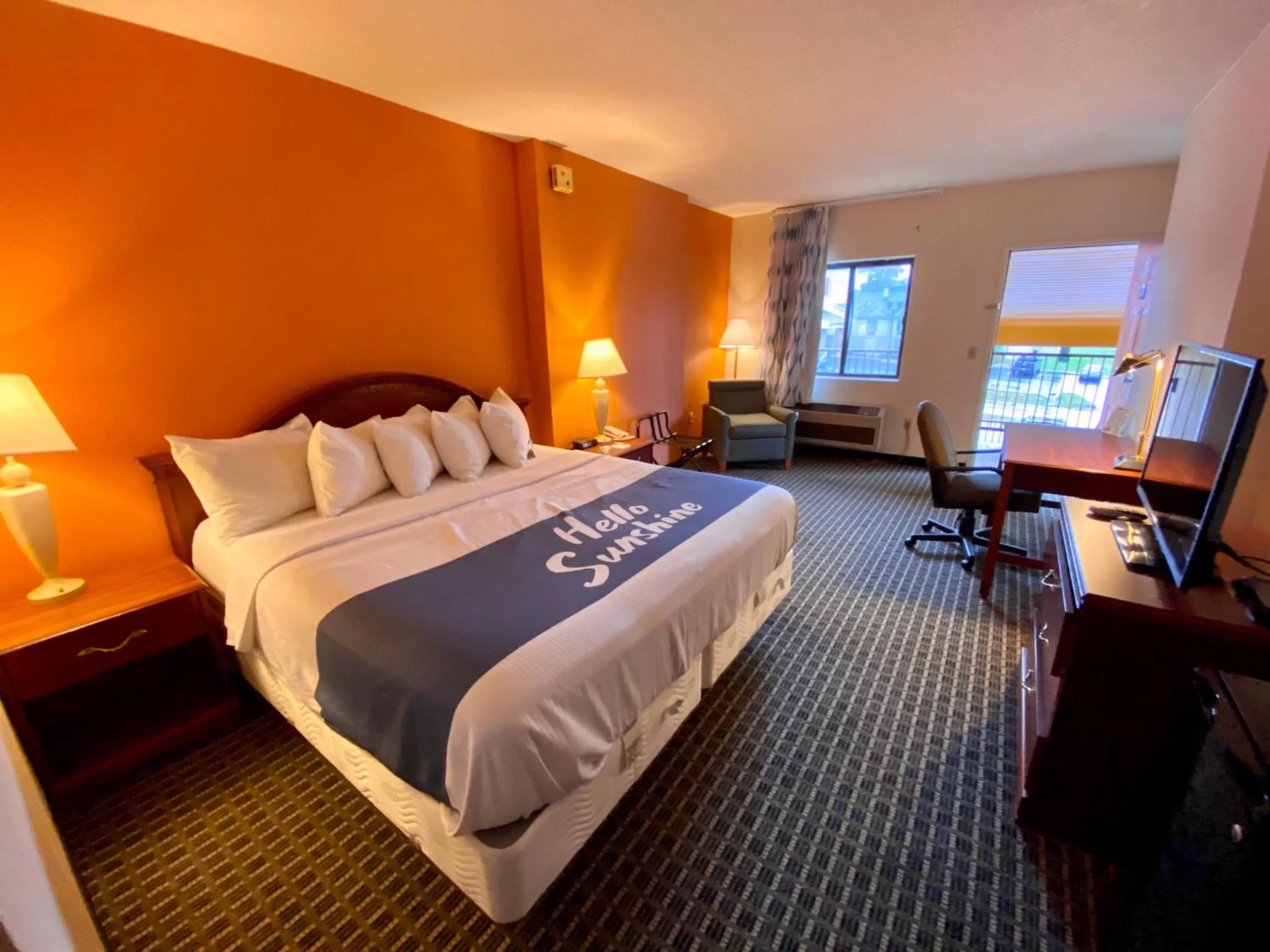 Standard King Room - Smoking in Days Inn by Wyndham Morehead