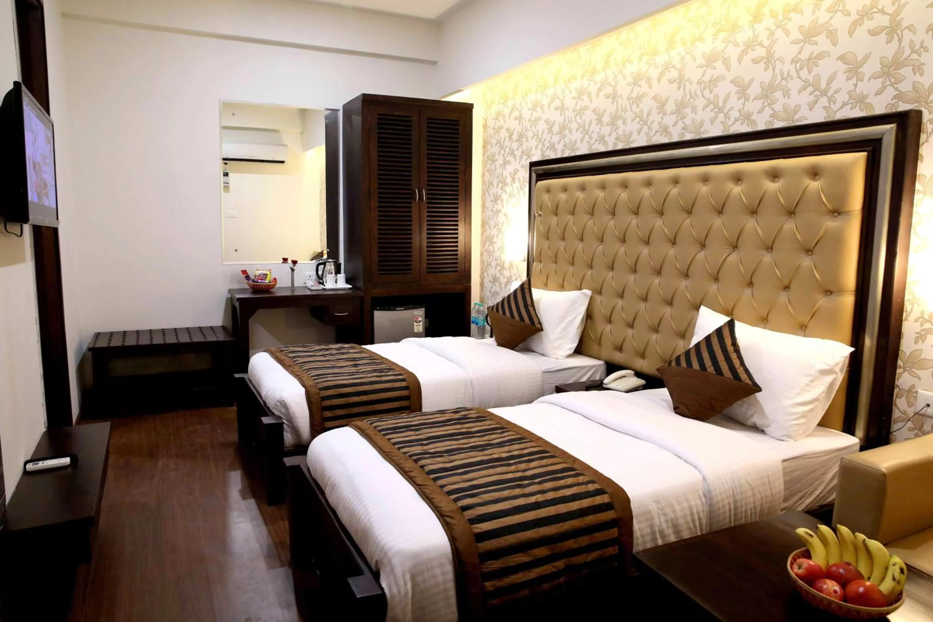 Deluxe Room in Hotel Taj Villa- Agra