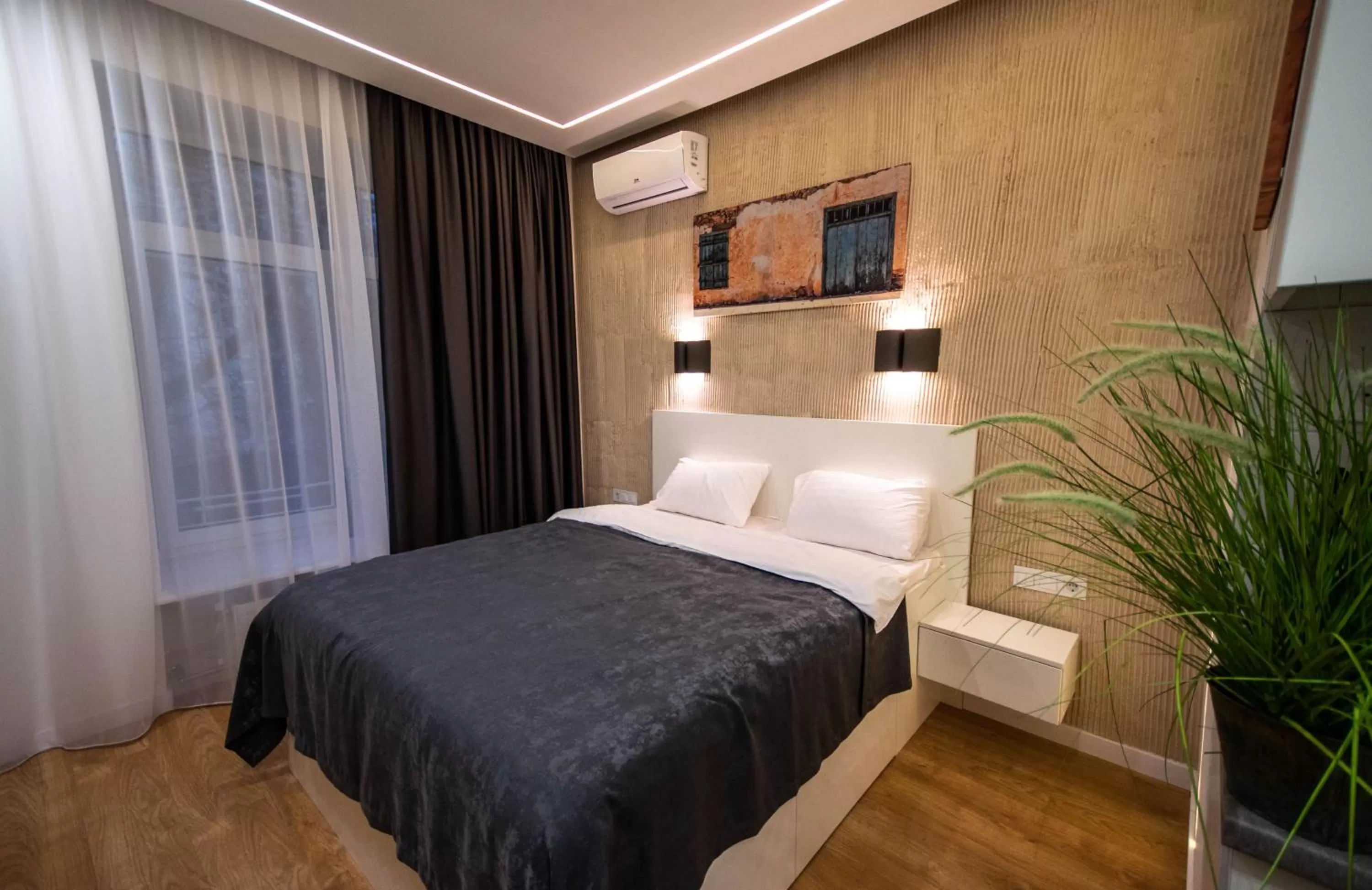 Triple Room in Smart Apartment in Kyiv Center