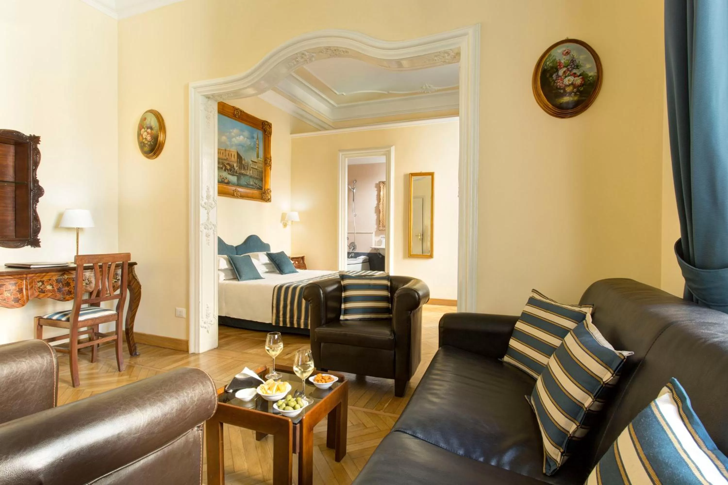 Junior Suite 1 Double Bed in Golden Tulip Rome Piram