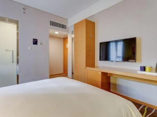 Standard Queen Room in Holiday Inn Express Xi'an High-Tech Zone by IHG