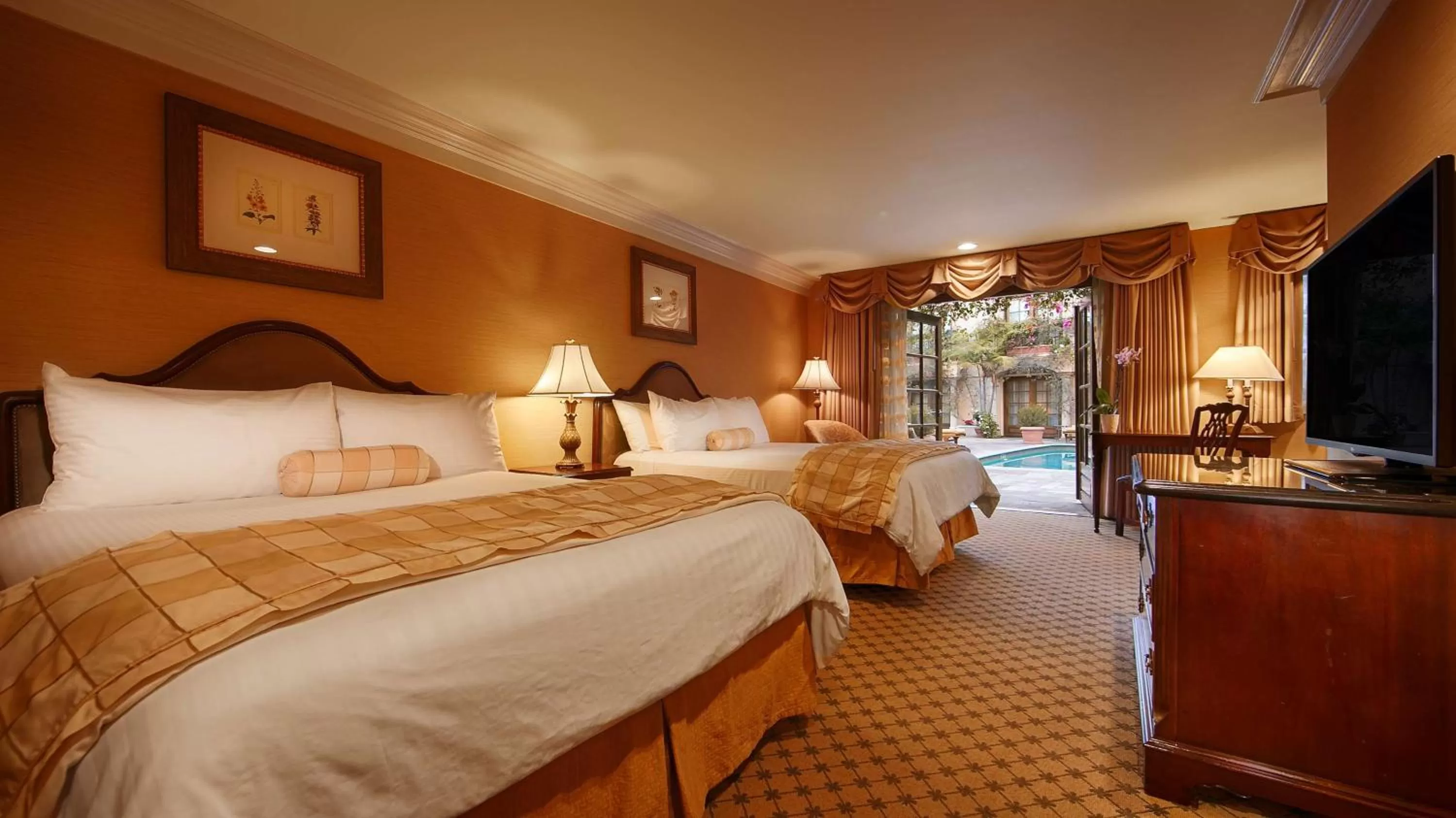 Queen Room with Two Queen Beds - Non-Smoking in Best Western Plus Sunset Plaza Hotel