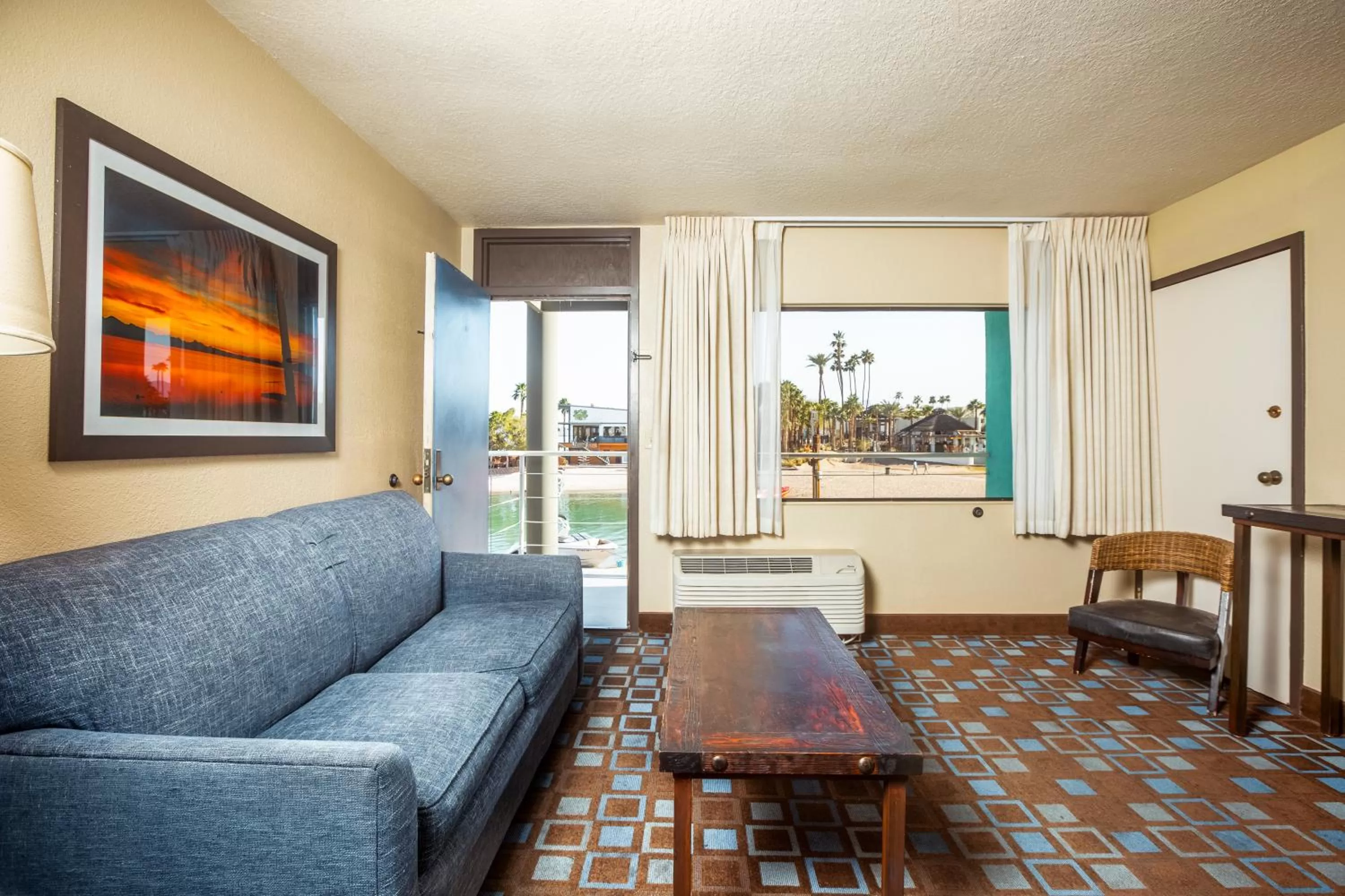 Cove Suite 2 Queen Upper Level in The Nautical Beachfront Resort