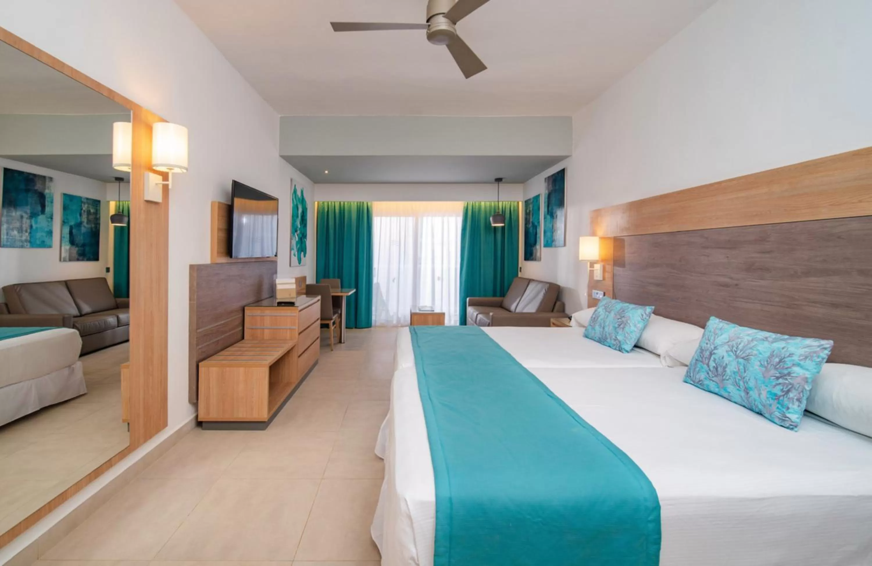 Junior Suite Partial Sea View in Riu Palace Tropical Bay - All Inclusive