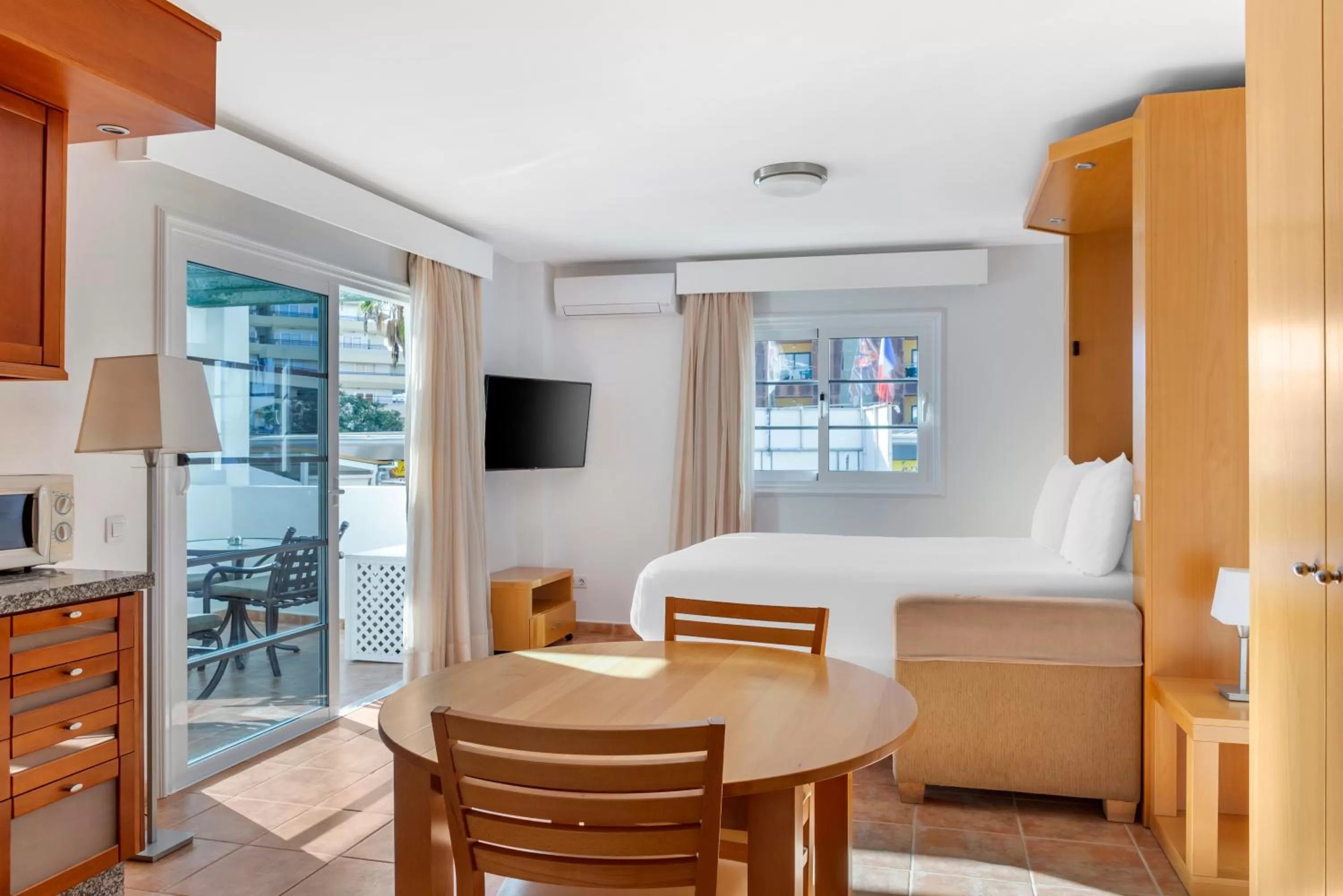 Studio Apartment in Sunset Harbour Club