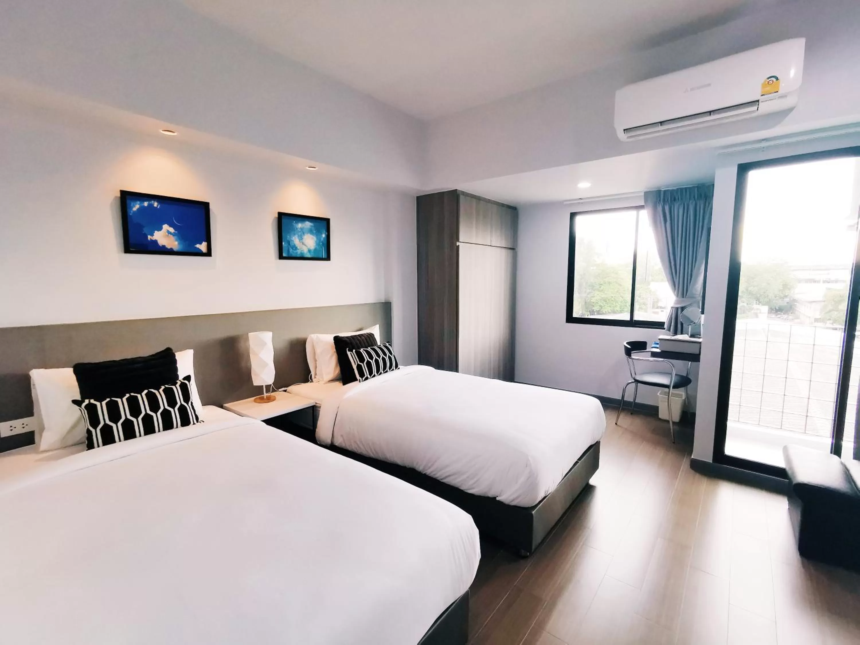 Superior Twin Room in Star Sukhumvit
