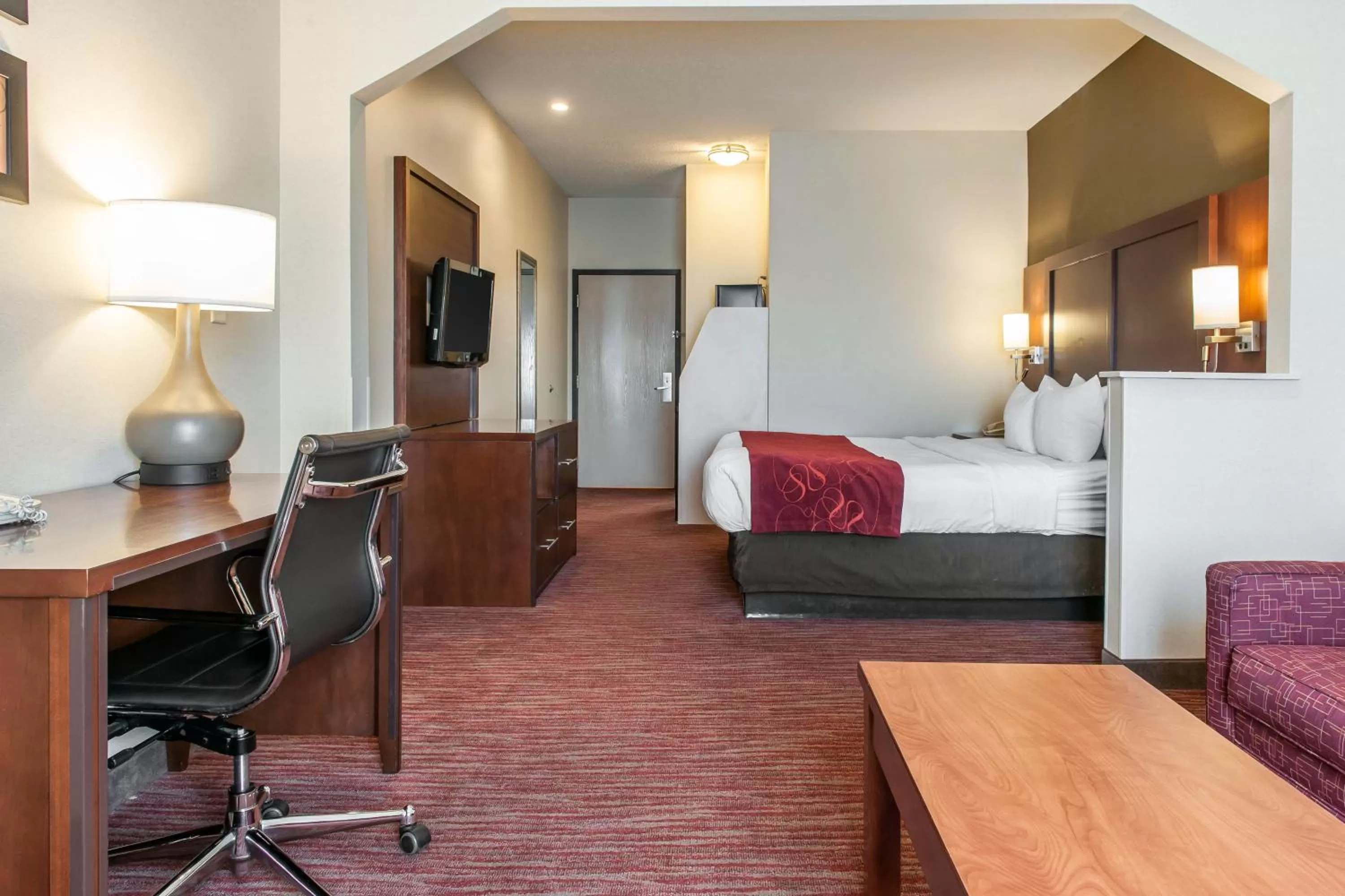 King Suite - Accessible/Non-Smoking in Comfort Suites Columbus Expo Center