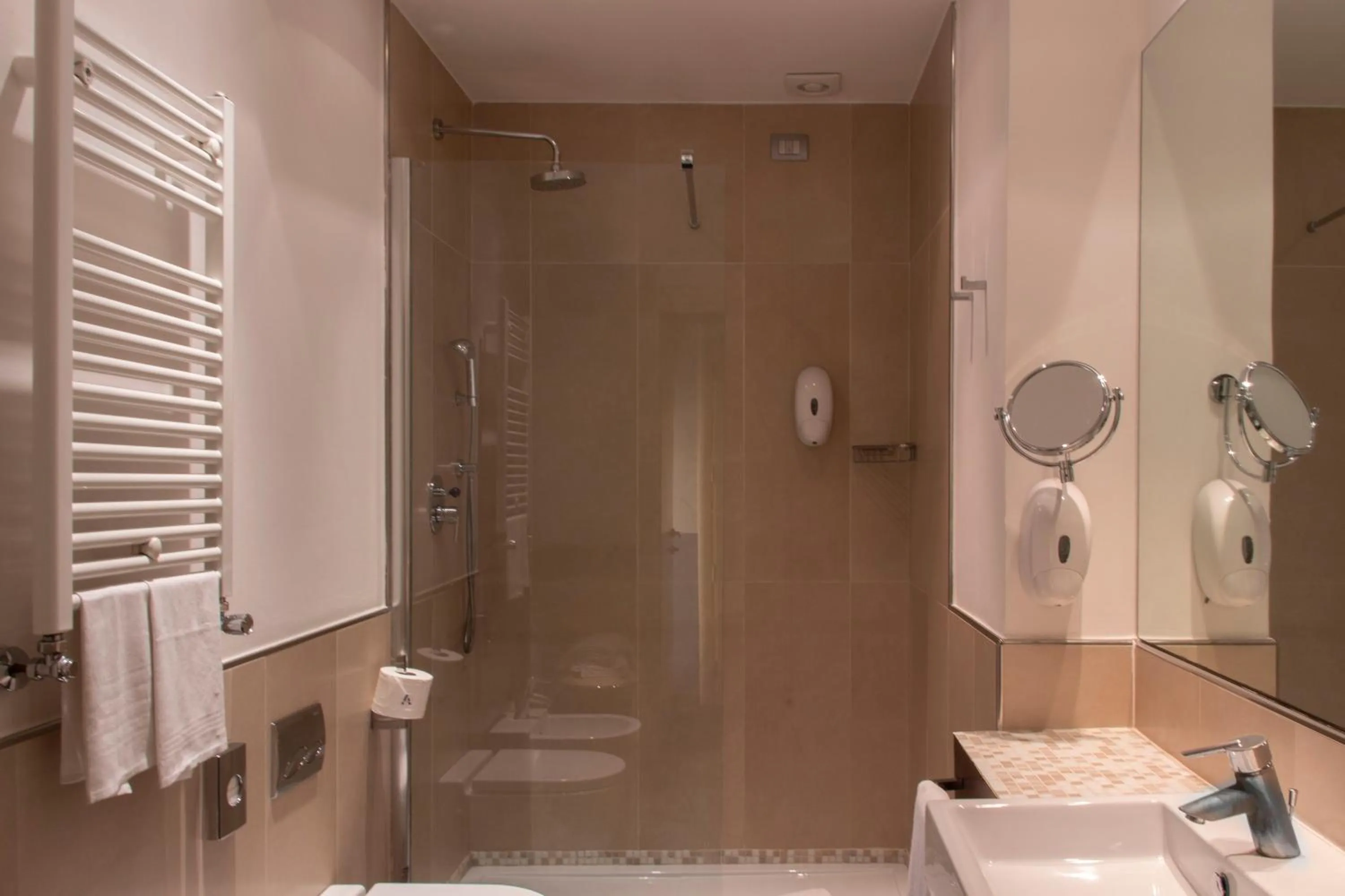 Standard Double Room in Smy Bologna Centrale