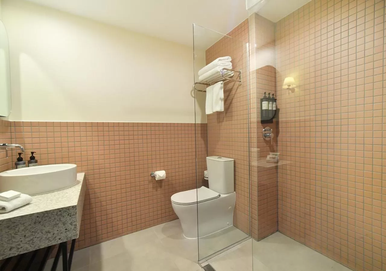 Superior Twin Room in Sudima Auckland City