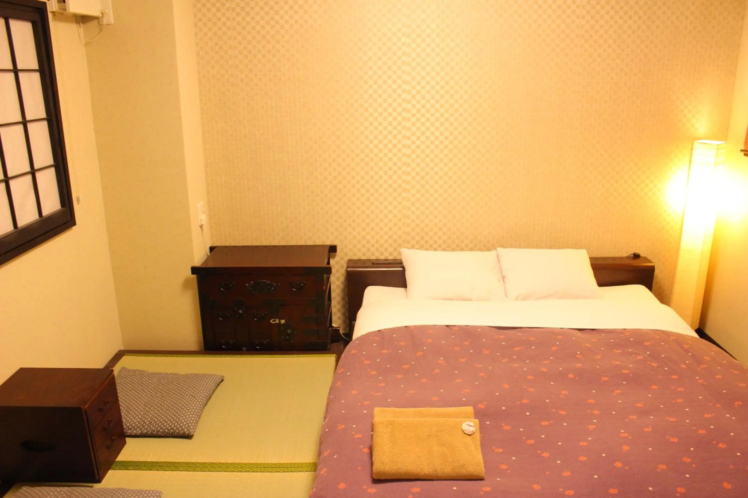 Double Room with Private Bathroom in K's House Tokyo Oasis - Quality Hostel in Asakusa