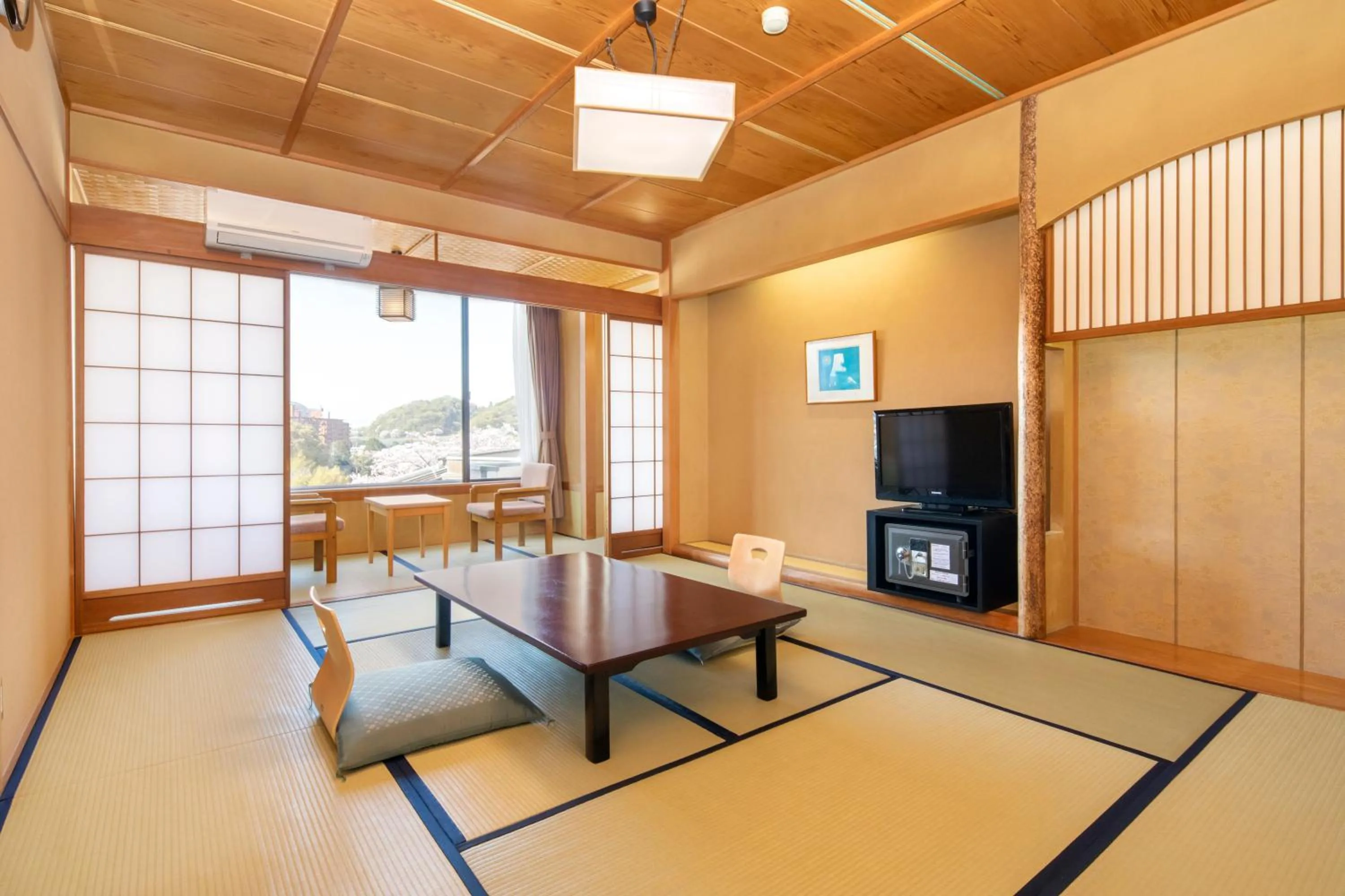 Standard Japanese-Style Room with Mt. Fuji View - single occupancy - West Wing in New Hakkeien