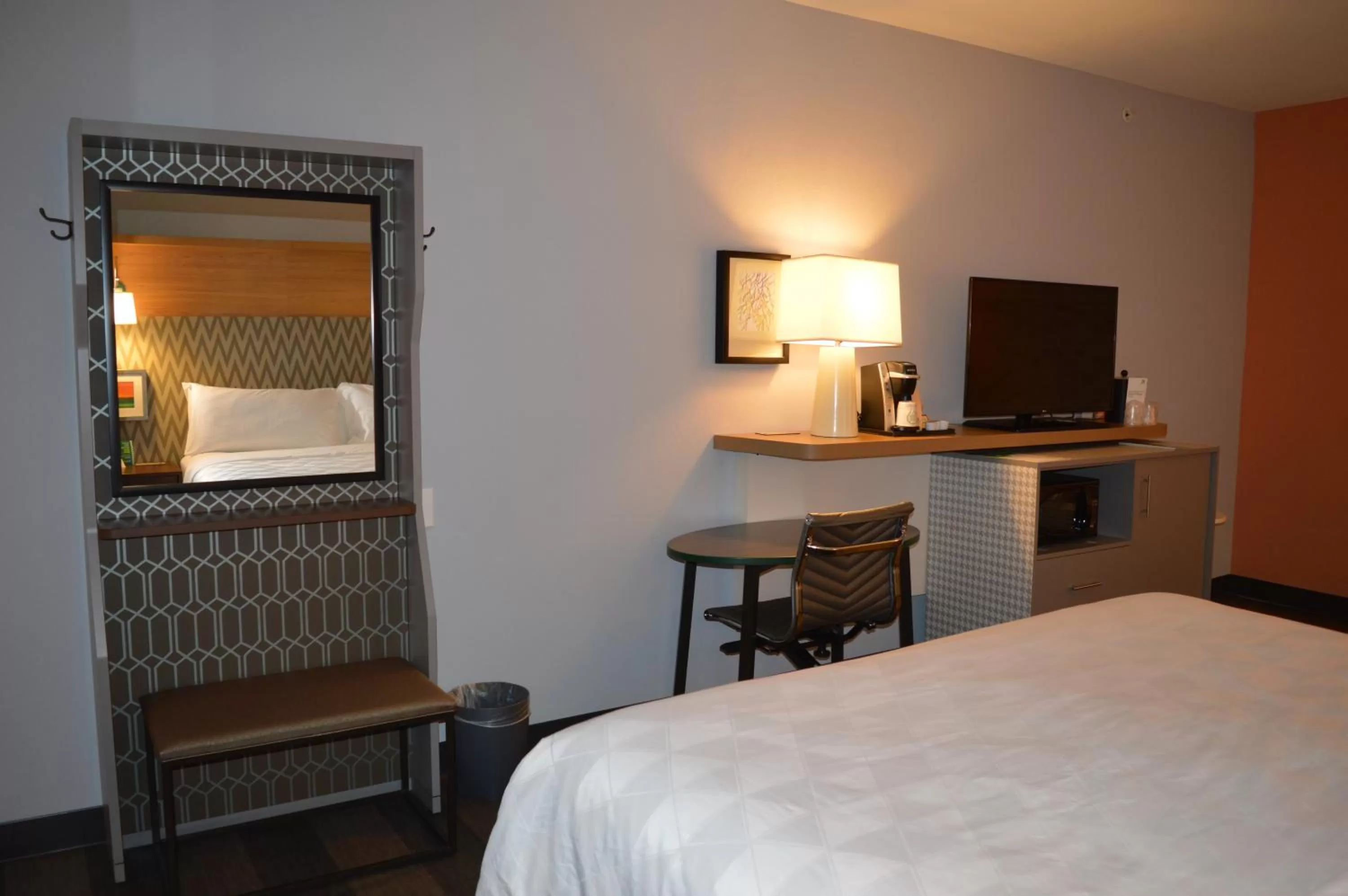 Premium King Room - Communication Accessible in Holiday Inn Odessa by IHG