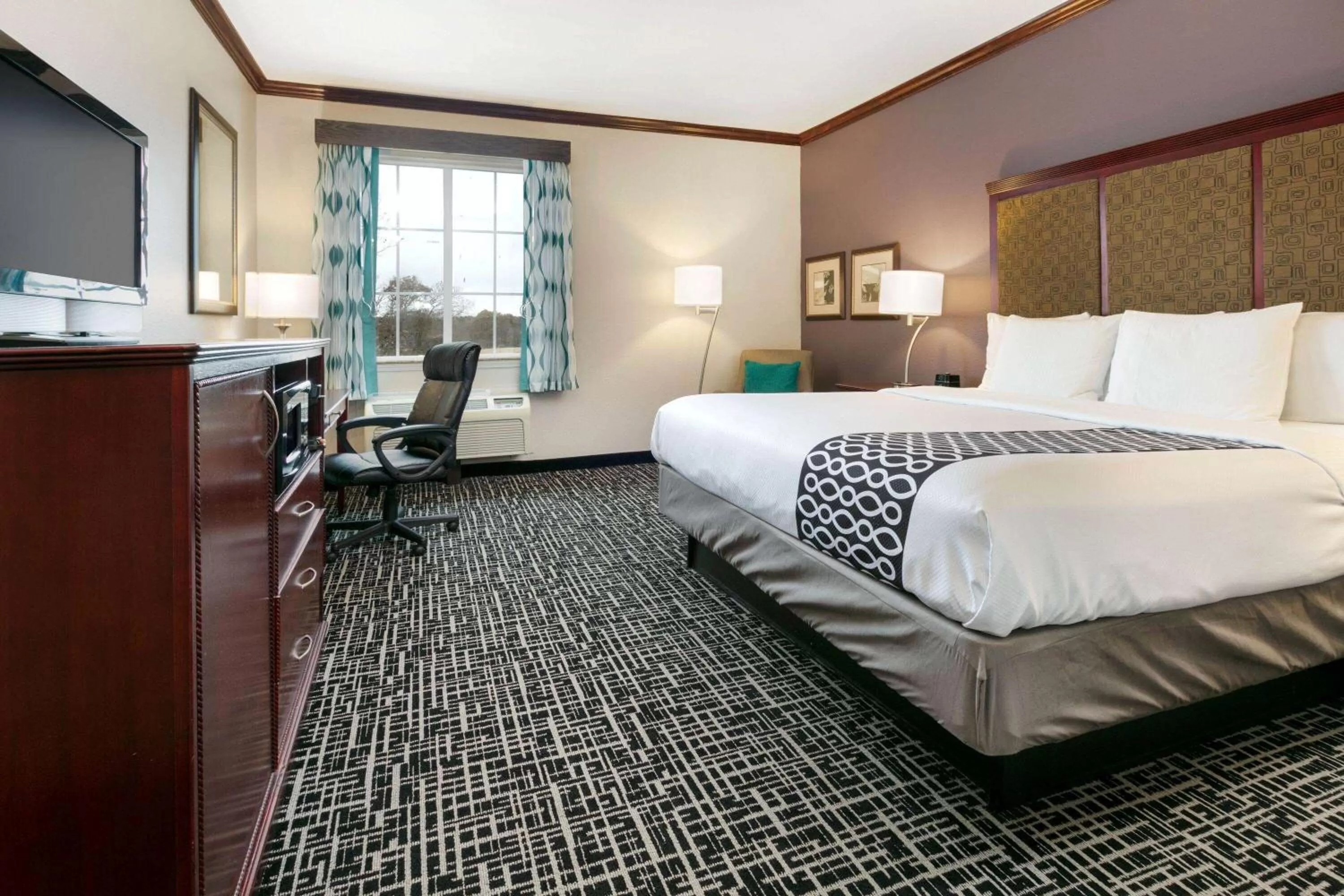 King Room - Mobility Access/Non-Smoking in La Quinta by Wyndham Lindale
