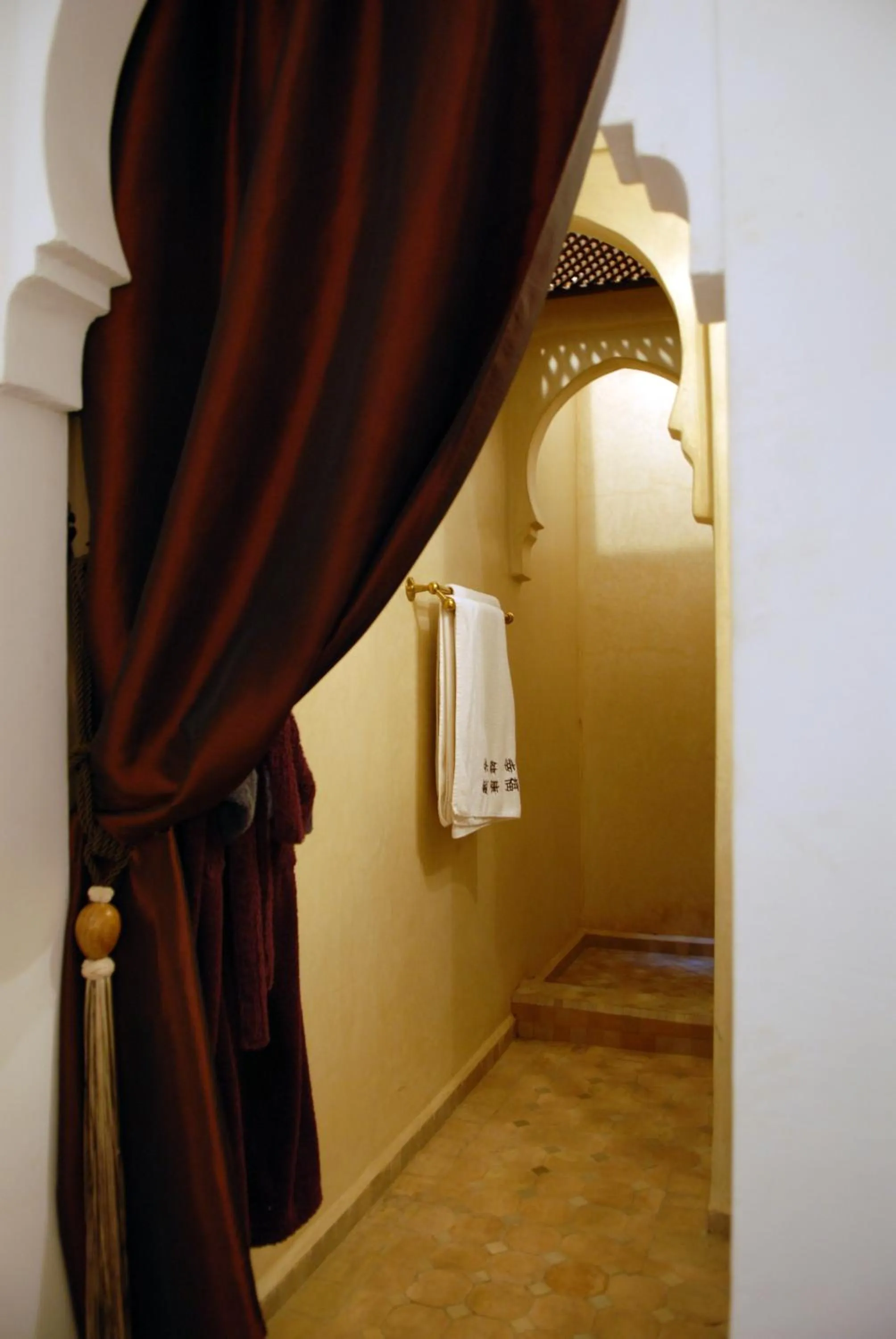 Jonquille Twin Room in Riad Aubrac